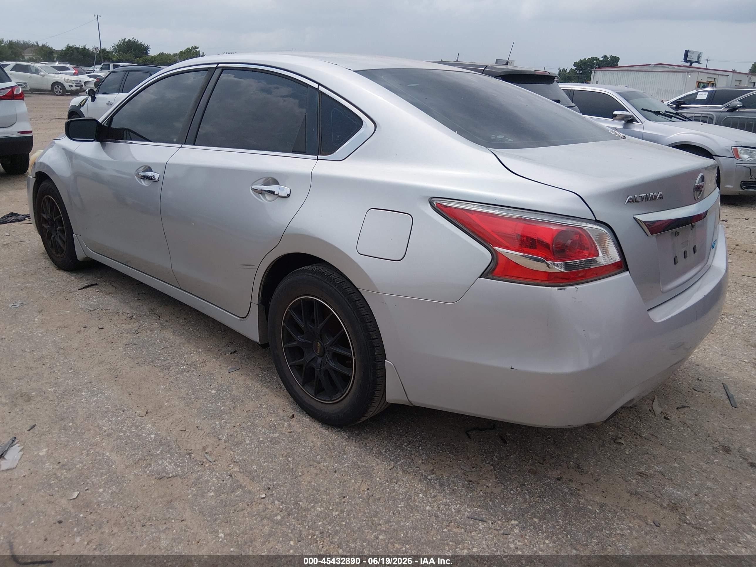 2014 Nissan Altima 2.5 S Silver vin: 1N4AL3AP5EN207525