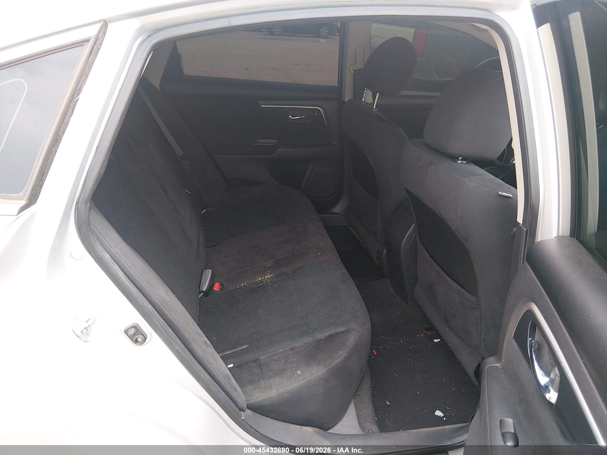 2014 Nissan Altima 2.5 S Silver vin: 1N4AL3AP5EN207525
