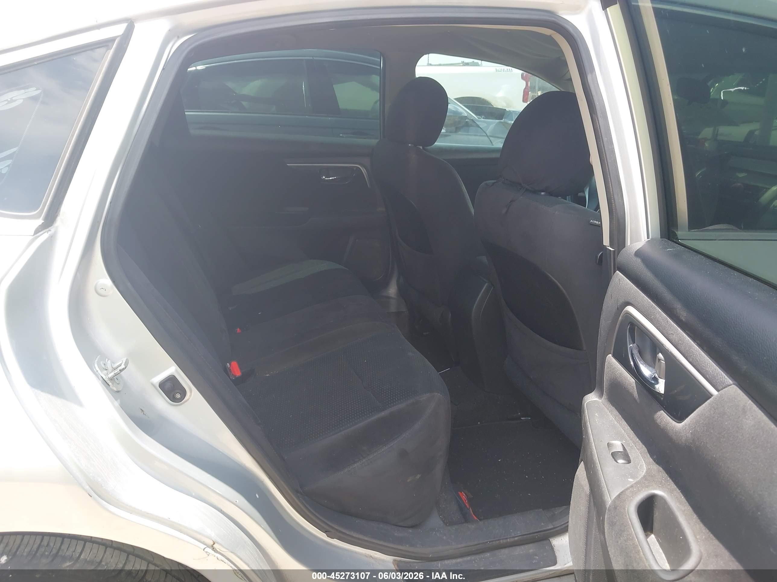 2014 Nissan Altima 2.5 S Silver vin: 1N4AL3AP5EN207685