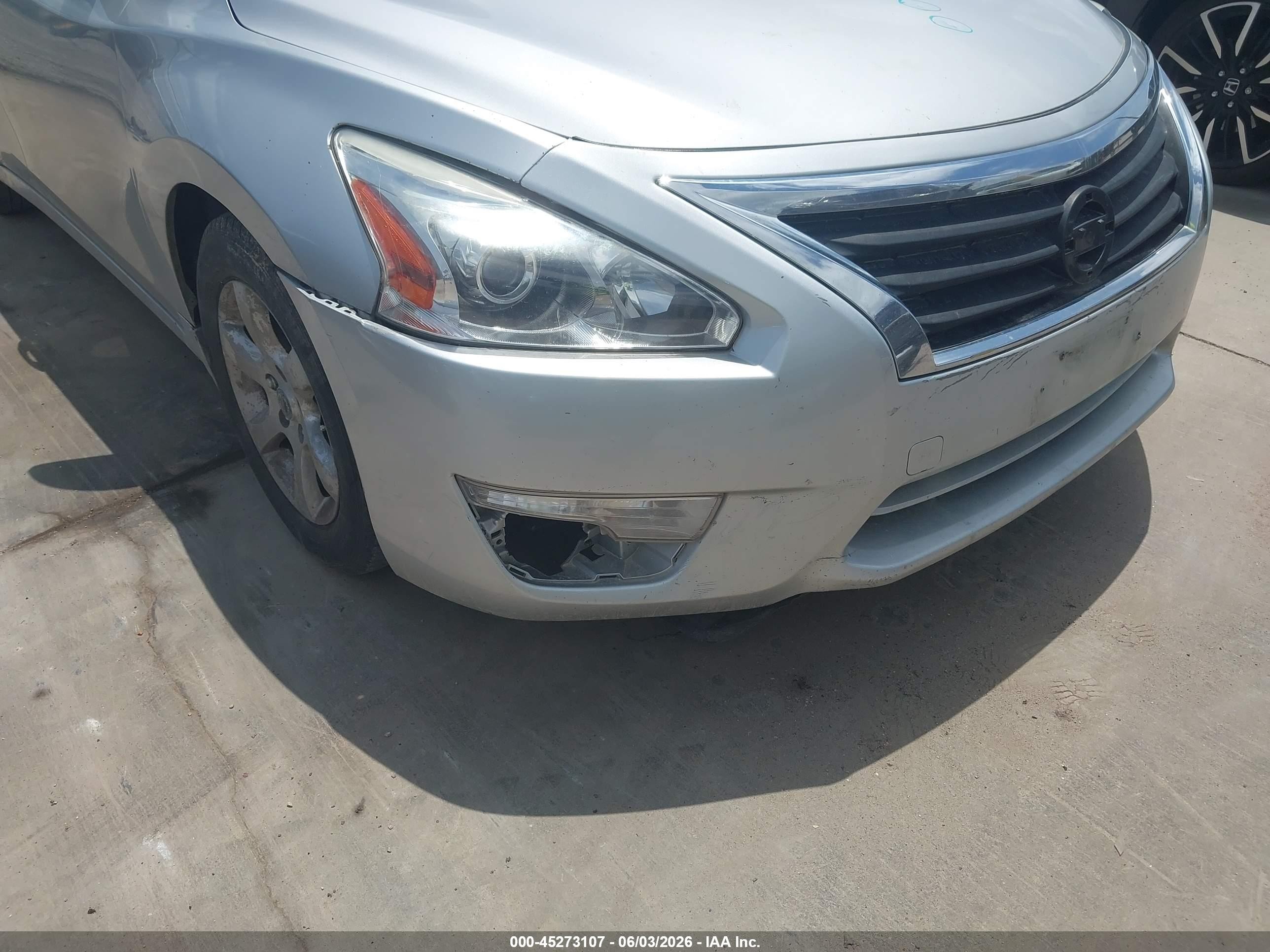 2014 Nissan Altima 2.5 S Silver vin: 1N4AL3AP5EN207685