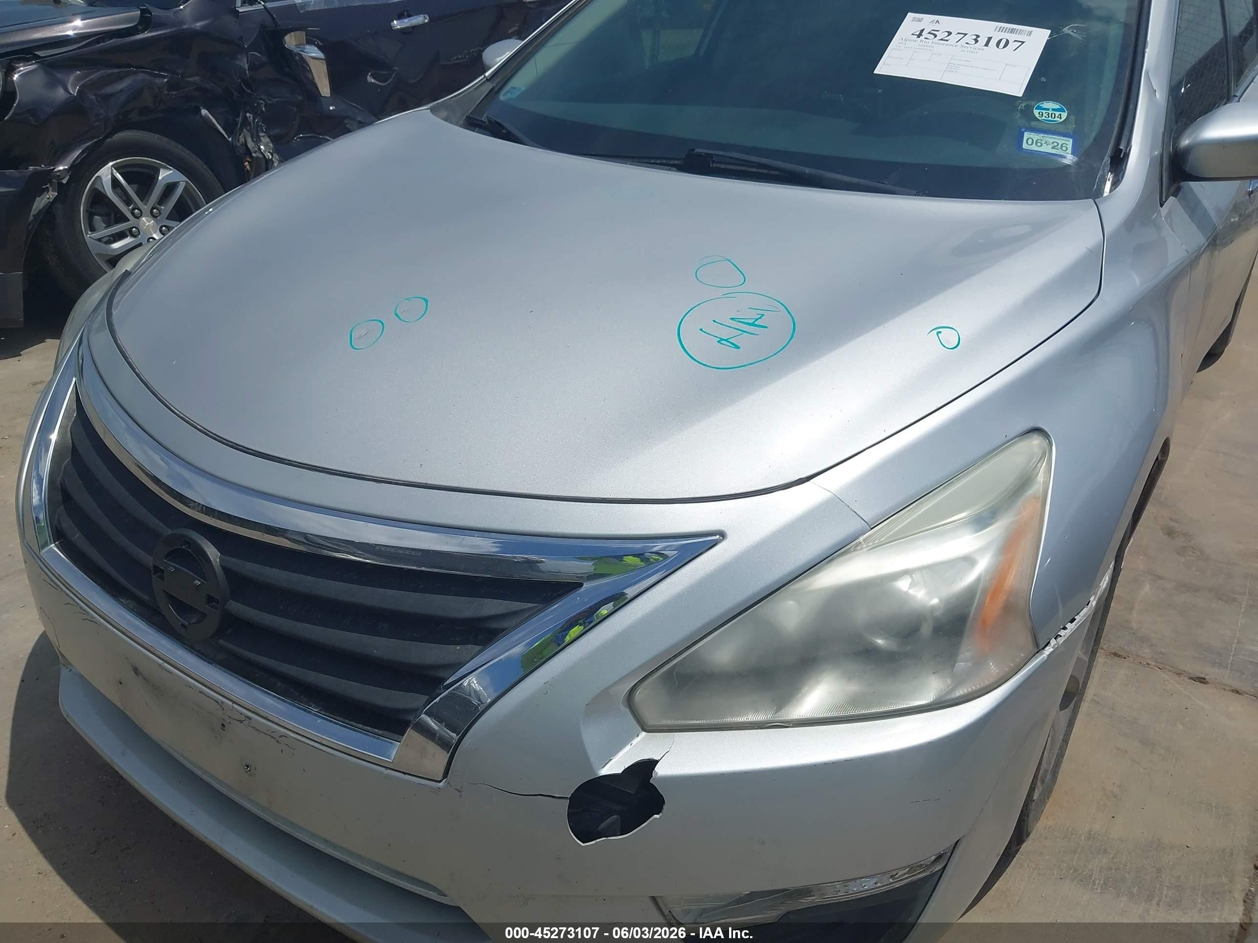 2014 Nissan Altima 2.5 S Silver vin: 1N4AL3AP5EN207685