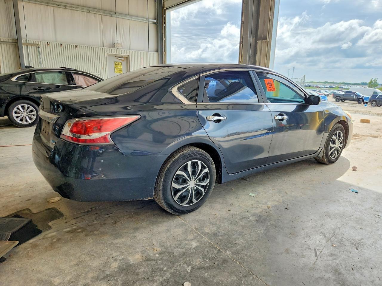 2014 Nissan Altima 2.5 Blue vin: 1N4AL3AP5EN208772