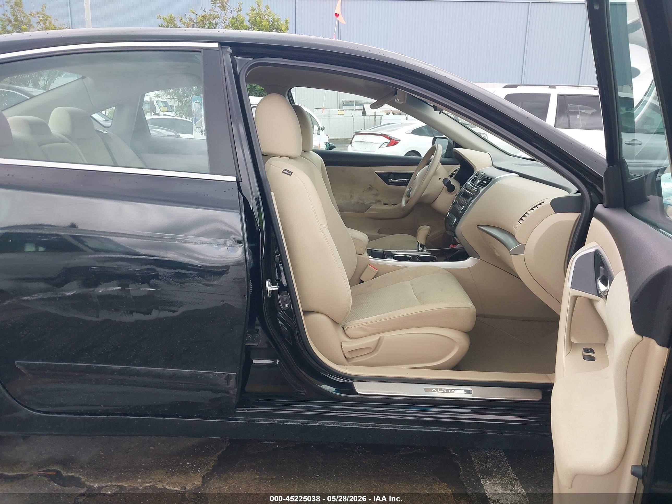 2014 Nissan Altima 2.5 S Black vin: 1N4AL3AP5EN212496