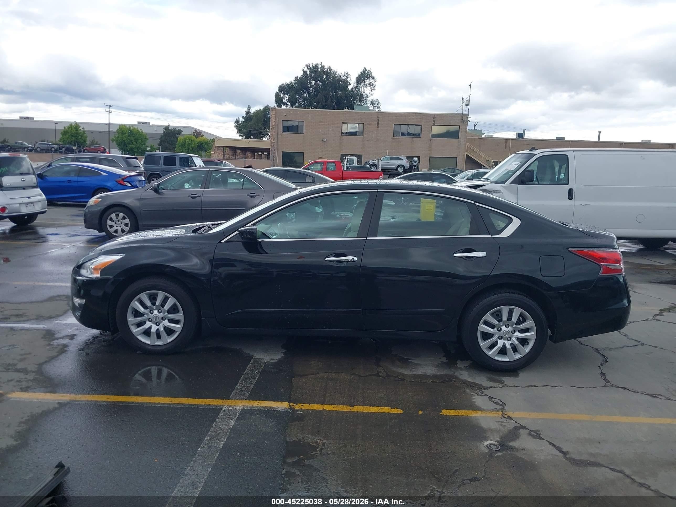 2014 Nissan Altima 2.5 S Black vin: 1N4AL3AP5EN212496