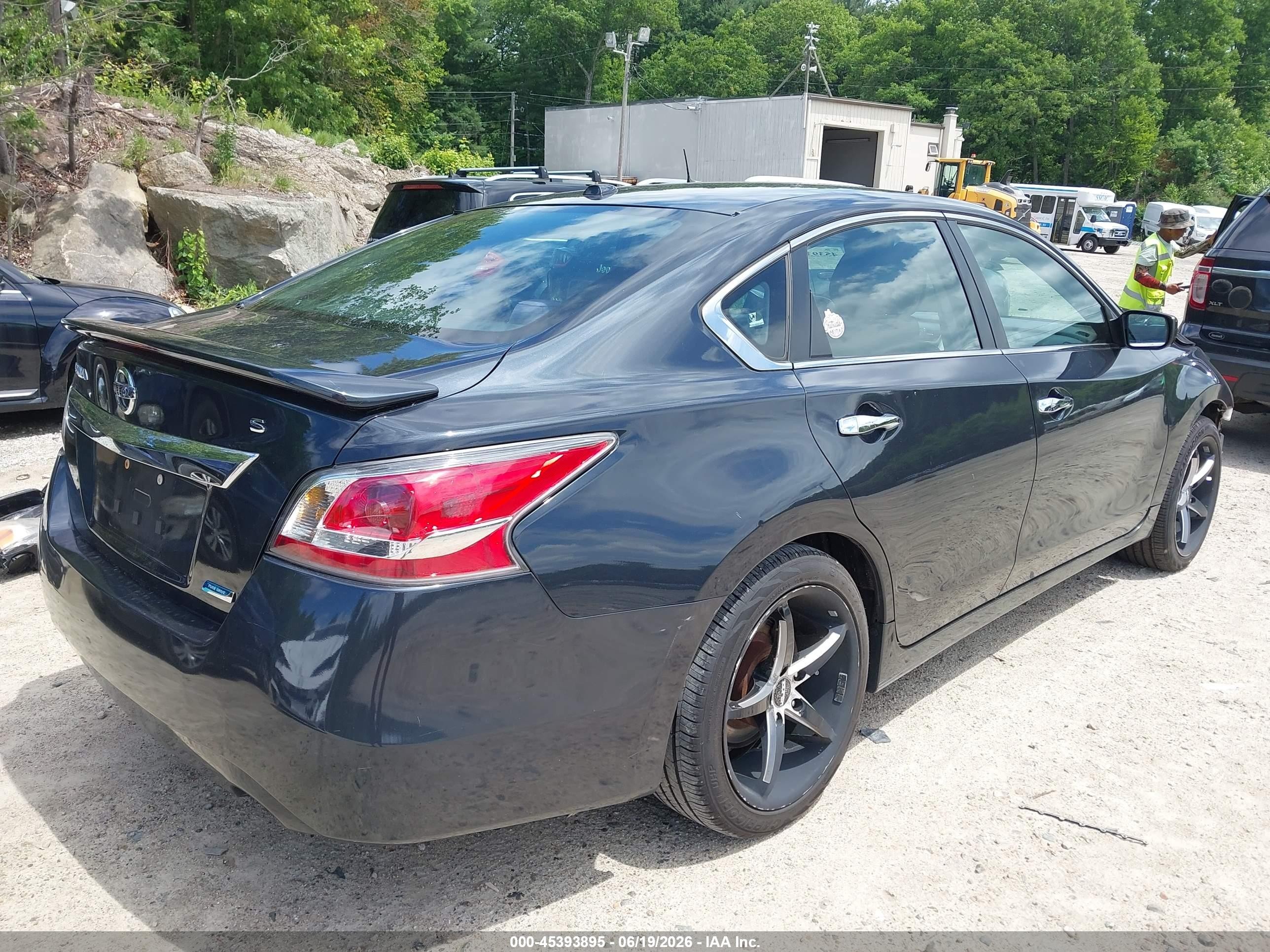 2014 Nissan Altima 2.5 S Blue vin: 1N4AL3AP5EN246048