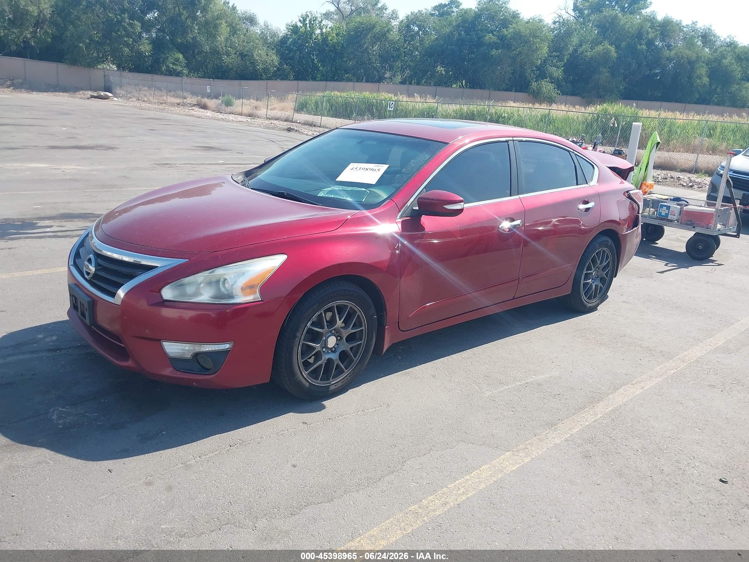 2014 Nissan Altima 2.5 Sv Red vin: 1N4AL3AP5EN248494