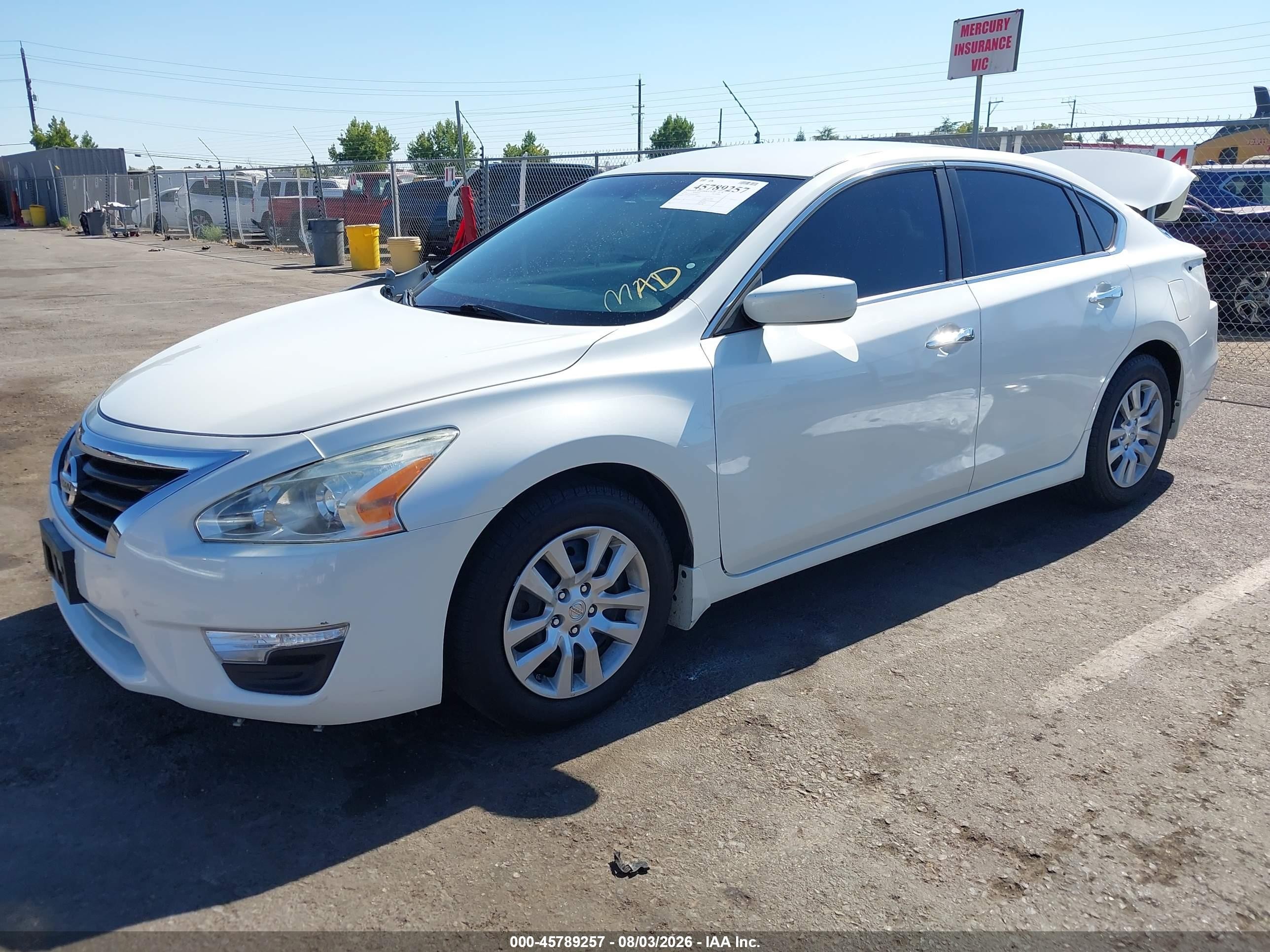 2014 Nissan Altima 2.5 S White vin: 1N4AL3AP5EN258877