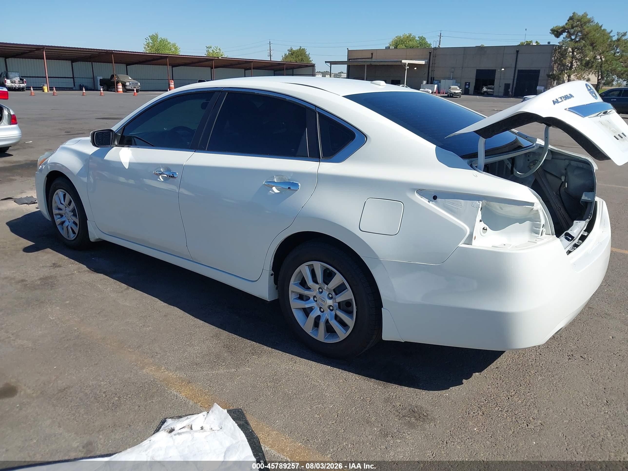 2014 Nissan Altima 2.5 S White vin: 1N4AL3AP5EN258877