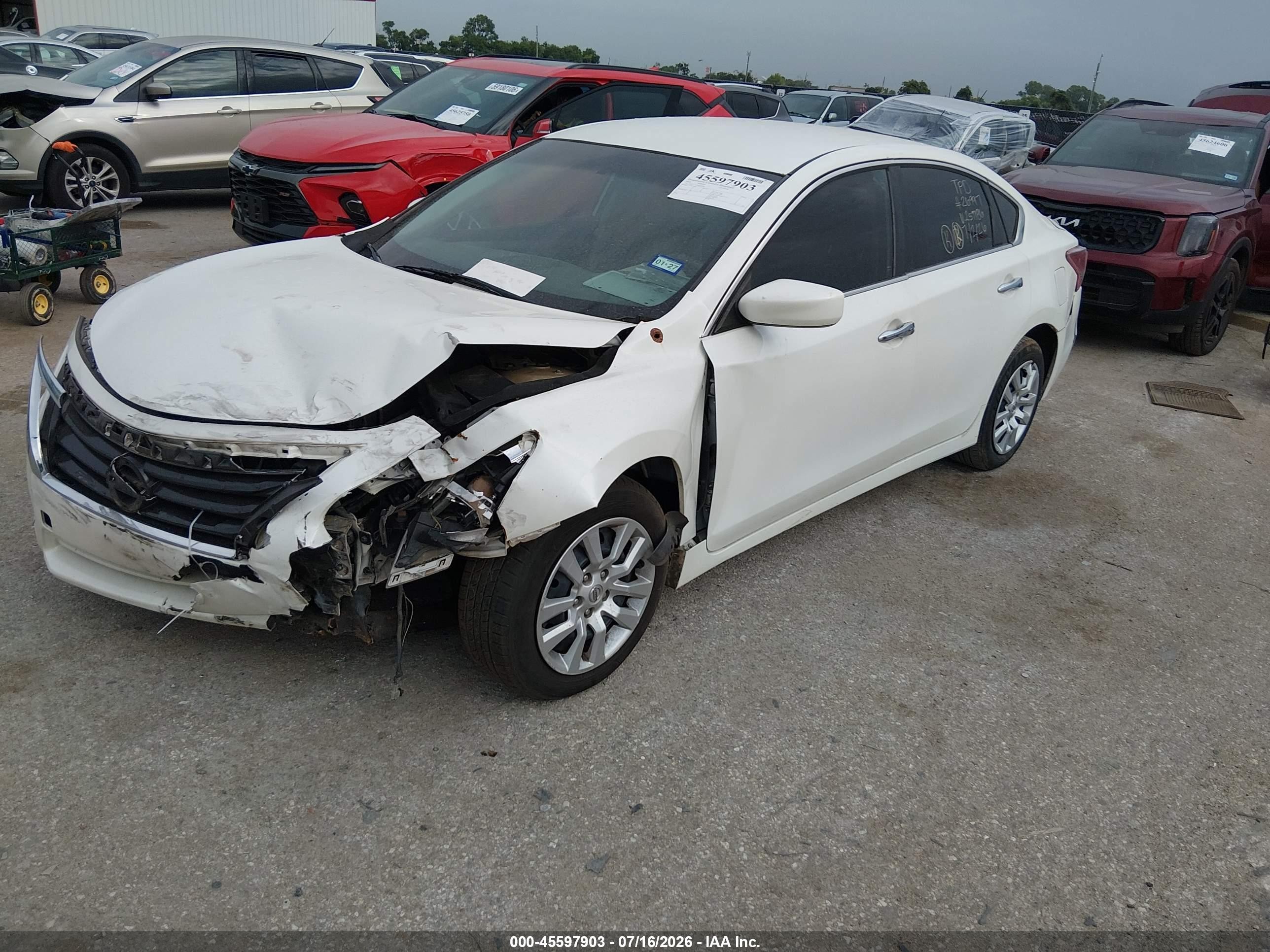 2014 Nissan Altima 2.5 S White vin: 1N4AL3AP5EN259186