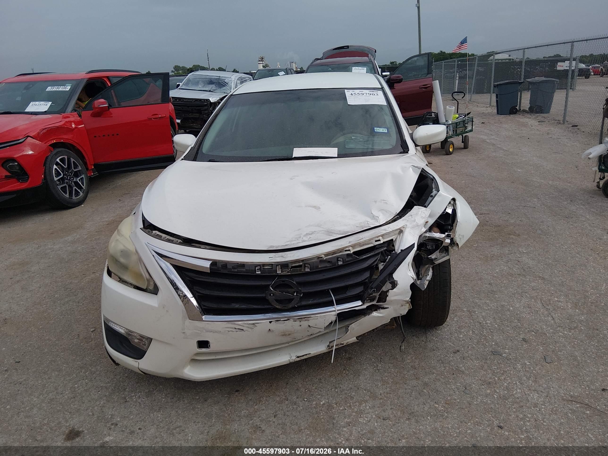 2014 Nissan Altima 2.5 S White vin: 1N4AL3AP5EN259186