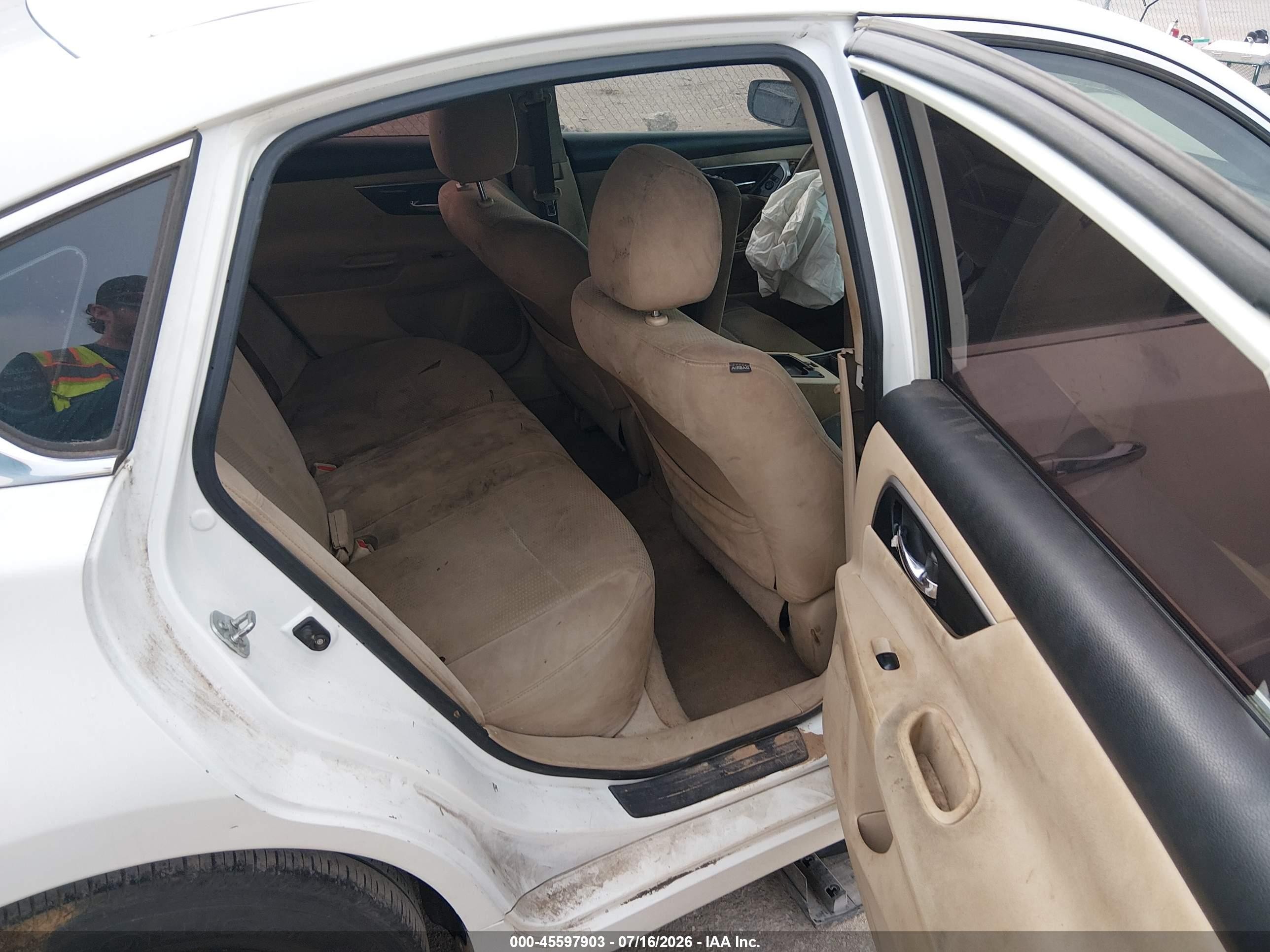 2014 Nissan Altima 2.5 S White vin: 1N4AL3AP5EN259186