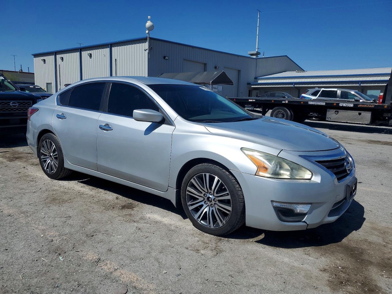 2014 Nissan Altima 2.5 S Серебряный vin: 1N4AL3AP5EN259737