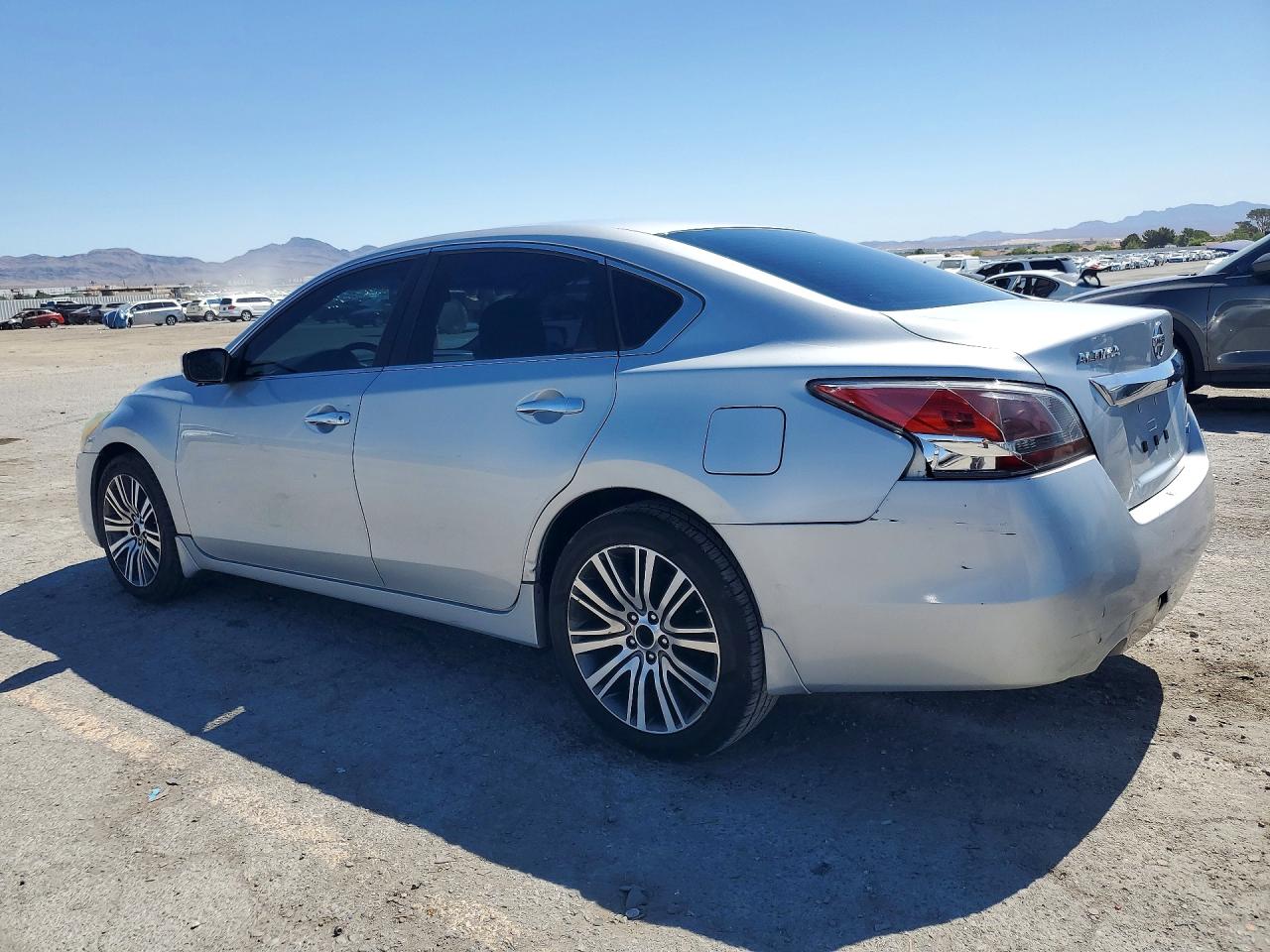 2014 Nissan Altima 2.5 S Серебряный vin: 1N4AL3AP5EN259737