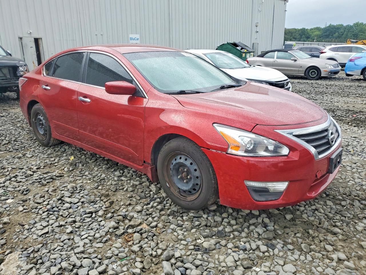2014 Nissan Altima 2.5 S Red vin: 1N4AL3AP5EN348417