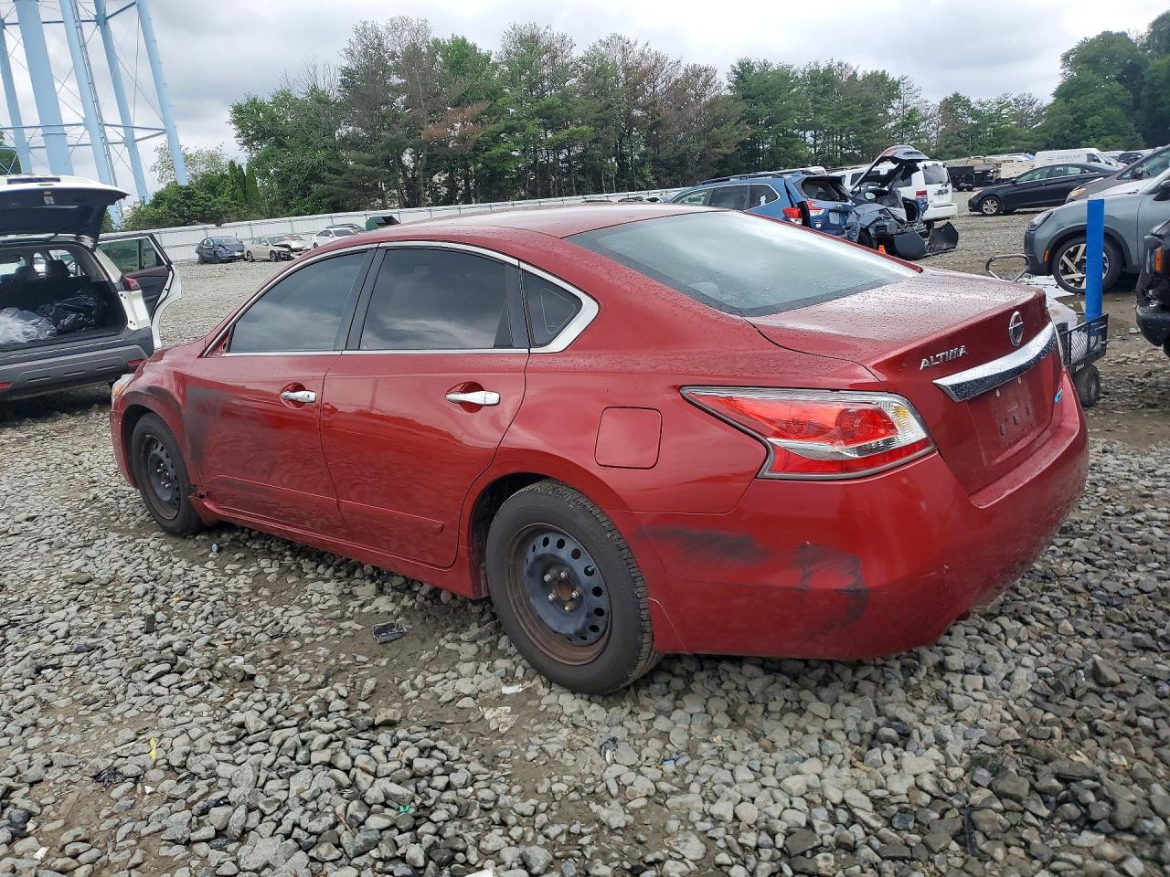 2014 Nissan Altima 2.5 S Red vin: 1N4AL3AP5EN348417