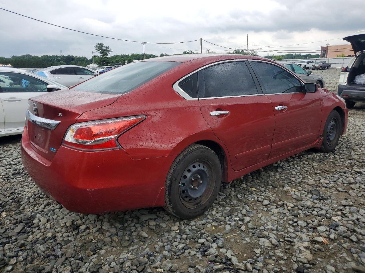 2014 Nissan Altima 2.5 S Red vin: 1N4AL3AP5EN348417