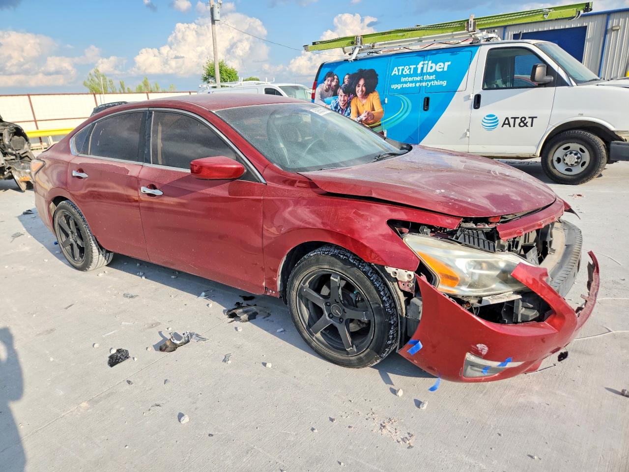 2014 Nissan Altima 2.5 S Red vin: 1N4AL3AP5EN350023