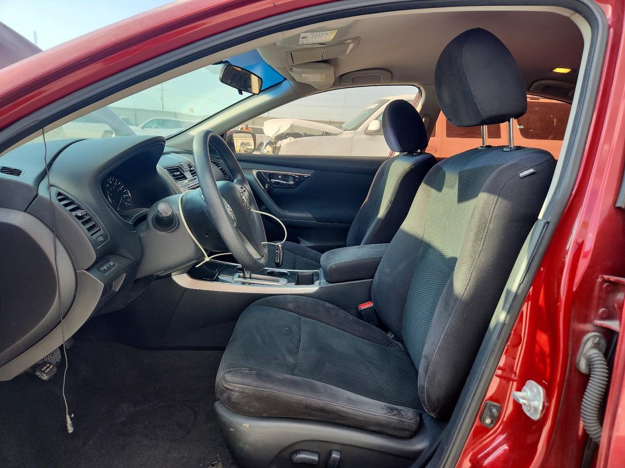 2014 Nissan Altima 2.5 S Red vin: 1N4AL3AP5EN350023