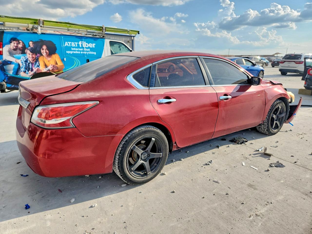 2014 Nissan Altima 2.5 S Red vin: 1N4AL3AP5EN350023