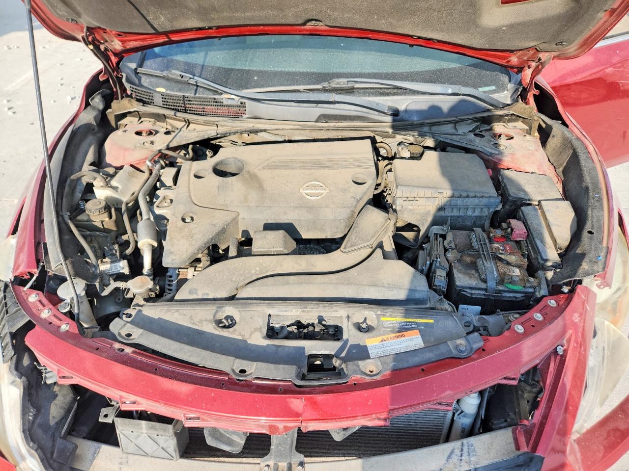 2014 Nissan Altima 2.5 S Red vin: 1N4AL3AP5EN350023