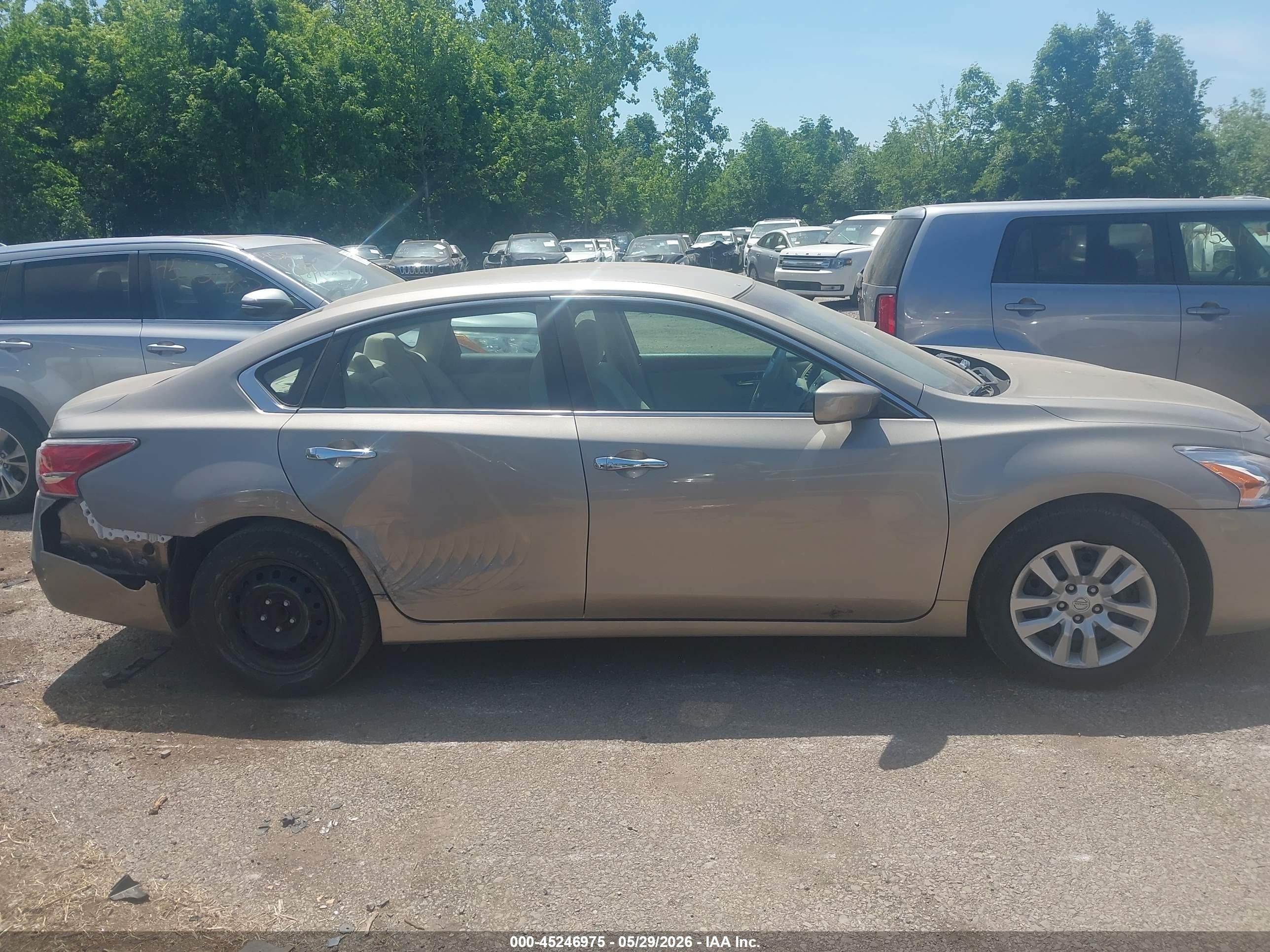 2014 Nissan Altima 2.5 S Золотой vin: 1N4AL3AP5EN356713