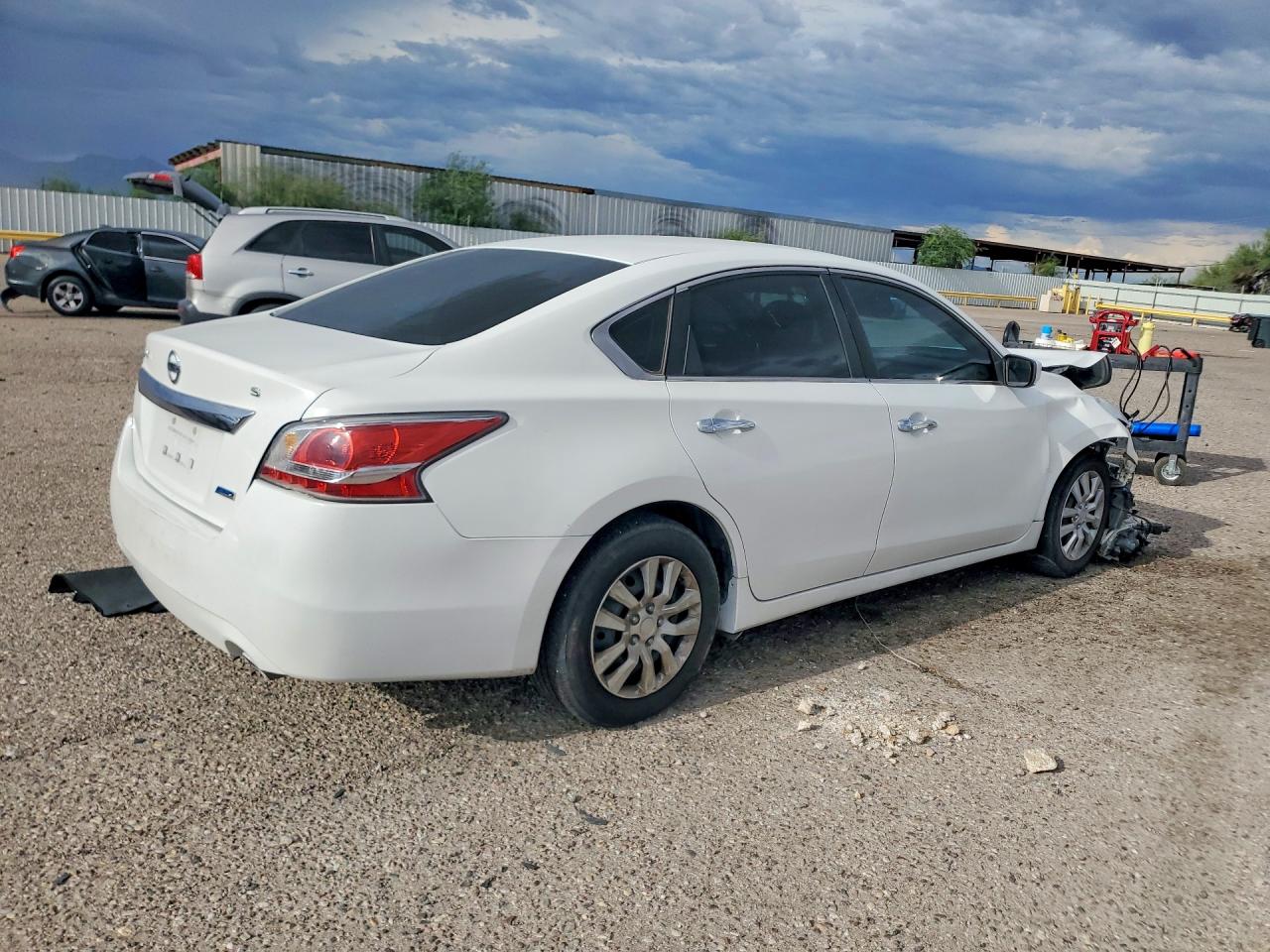 2014 Nissan Altima 2.5 White vin: 1N4AL3AP5EN358655