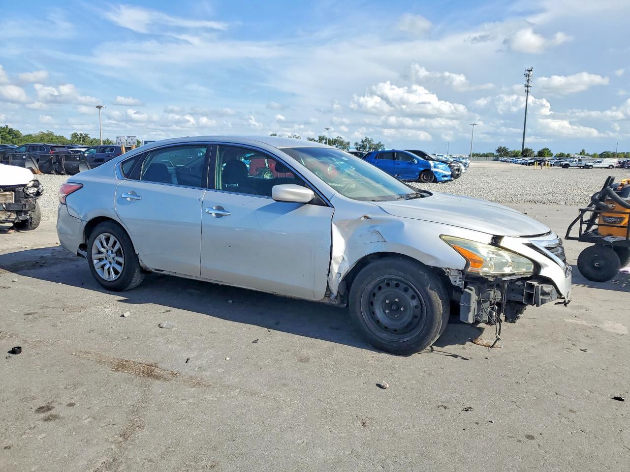 2014 Nissan Altima 2.5 S Silver vin: 1N4AL3AP5EN360146