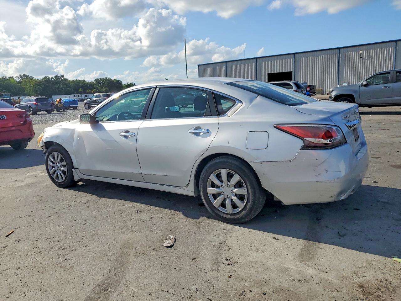 2014 Nissan Altima 2.5 S Silver vin: 1N4AL3AP5EN360146