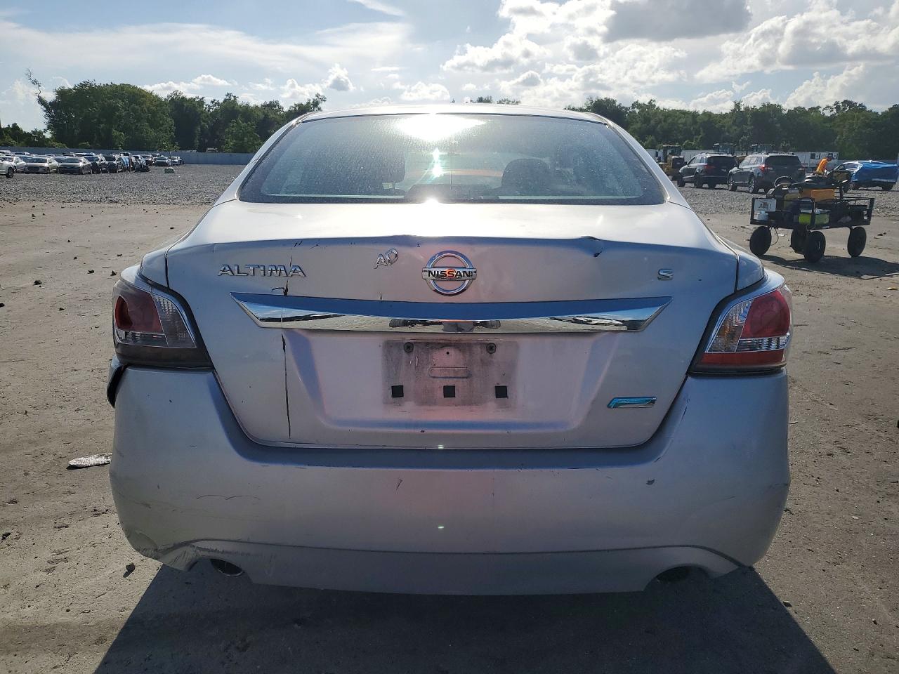 2014 Nissan Altima 2.5 S Silver vin: 1N4AL3AP5EN360146