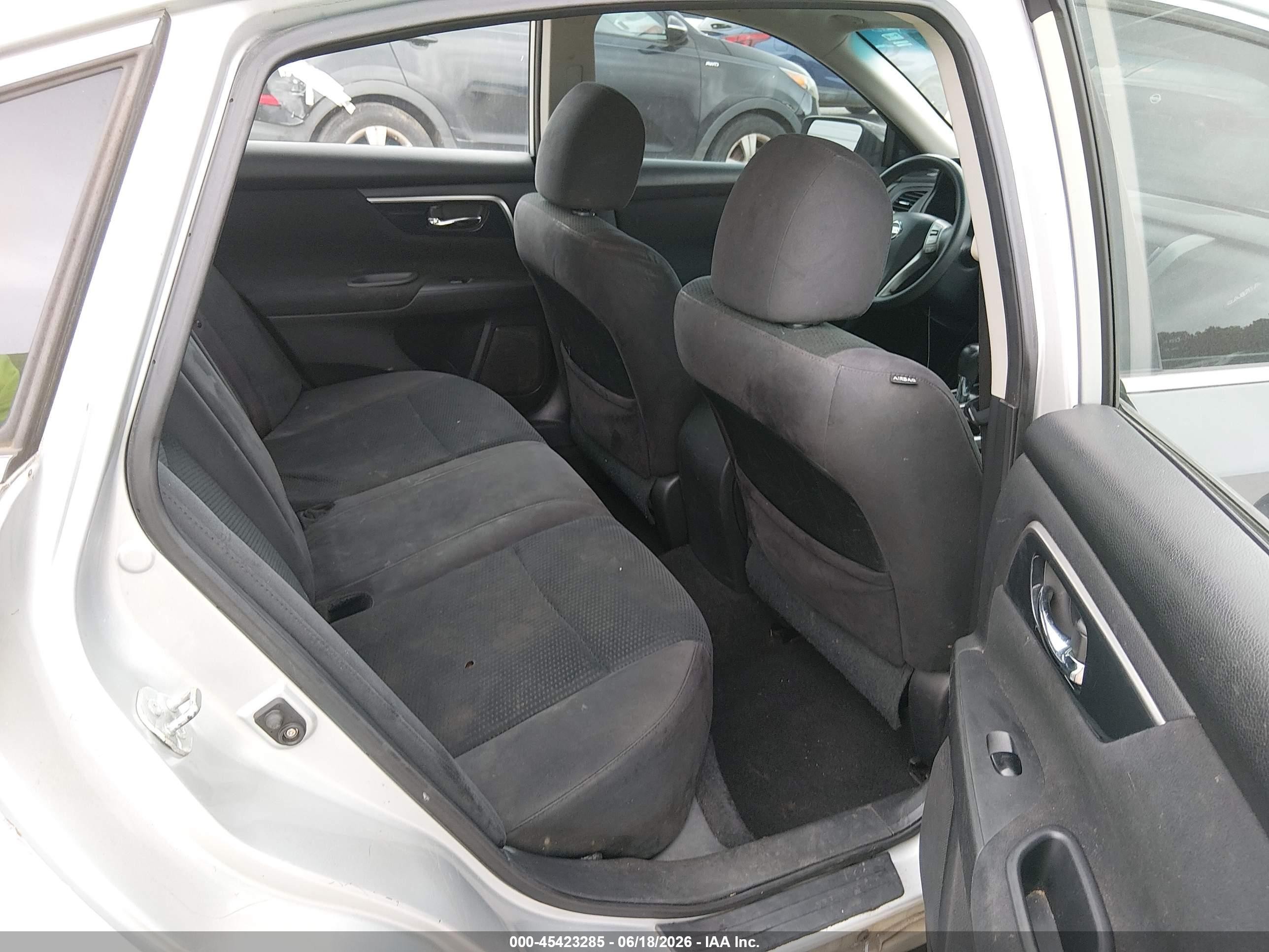 2014 Nissan Altima 2.5/2.5 S/2.5 Sl/2.5 Sv Silver vin: 1N4AL3AP5EN364522