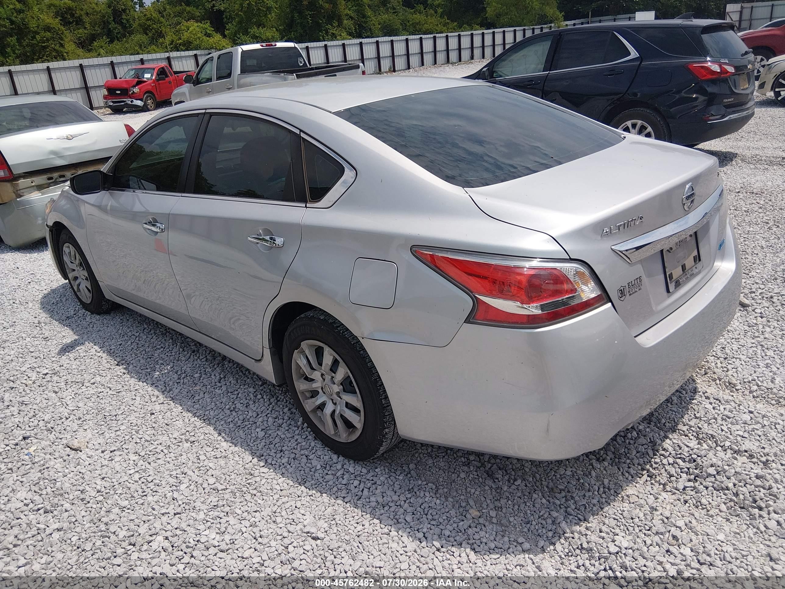 2014 Nissan Altima 2.5 S Silver vin: 1N4AL3AP5EN364553