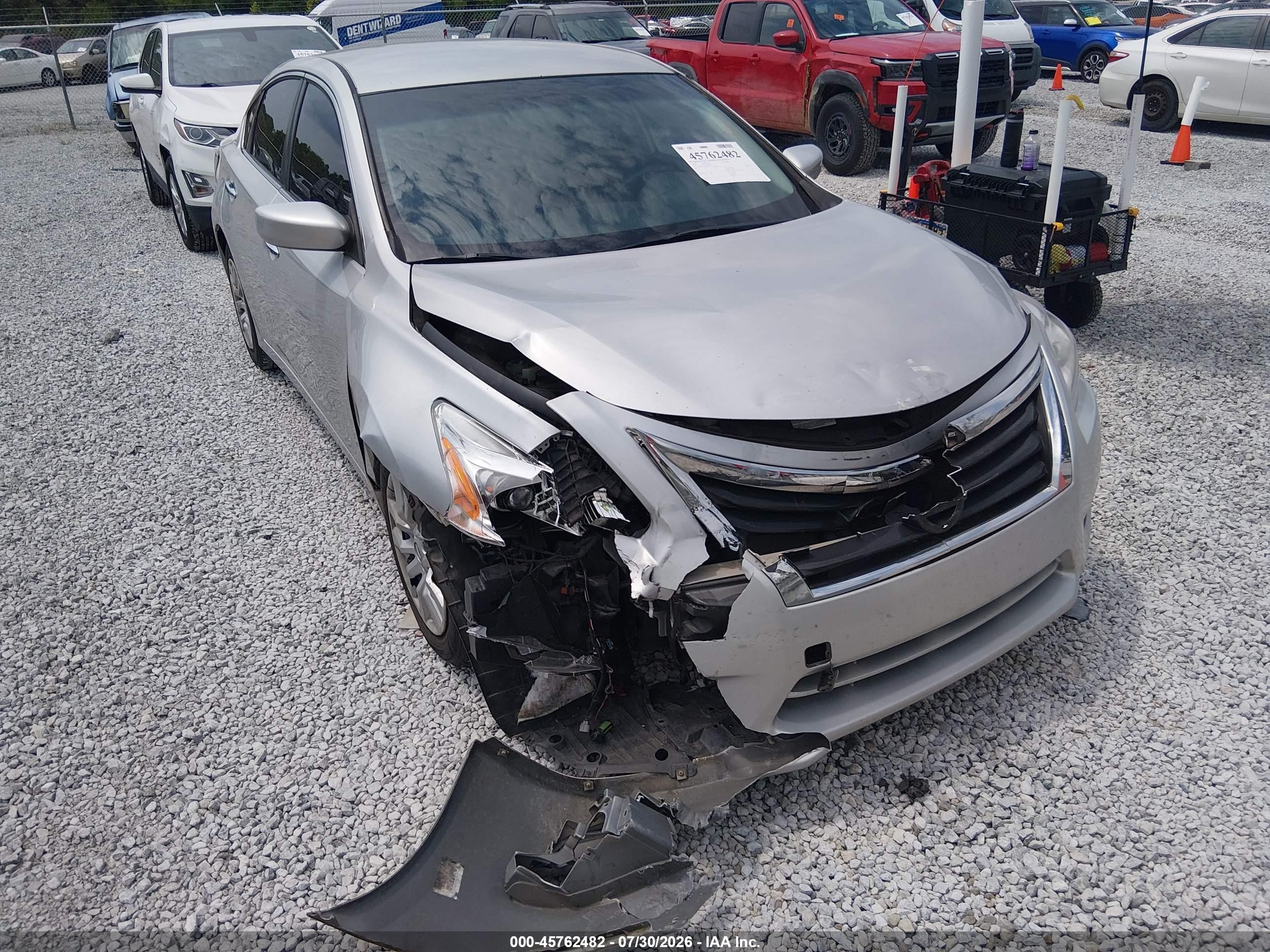 2014 Nissan Altima 2.5 S Silver vin: 1N4AL3AP5EN364553