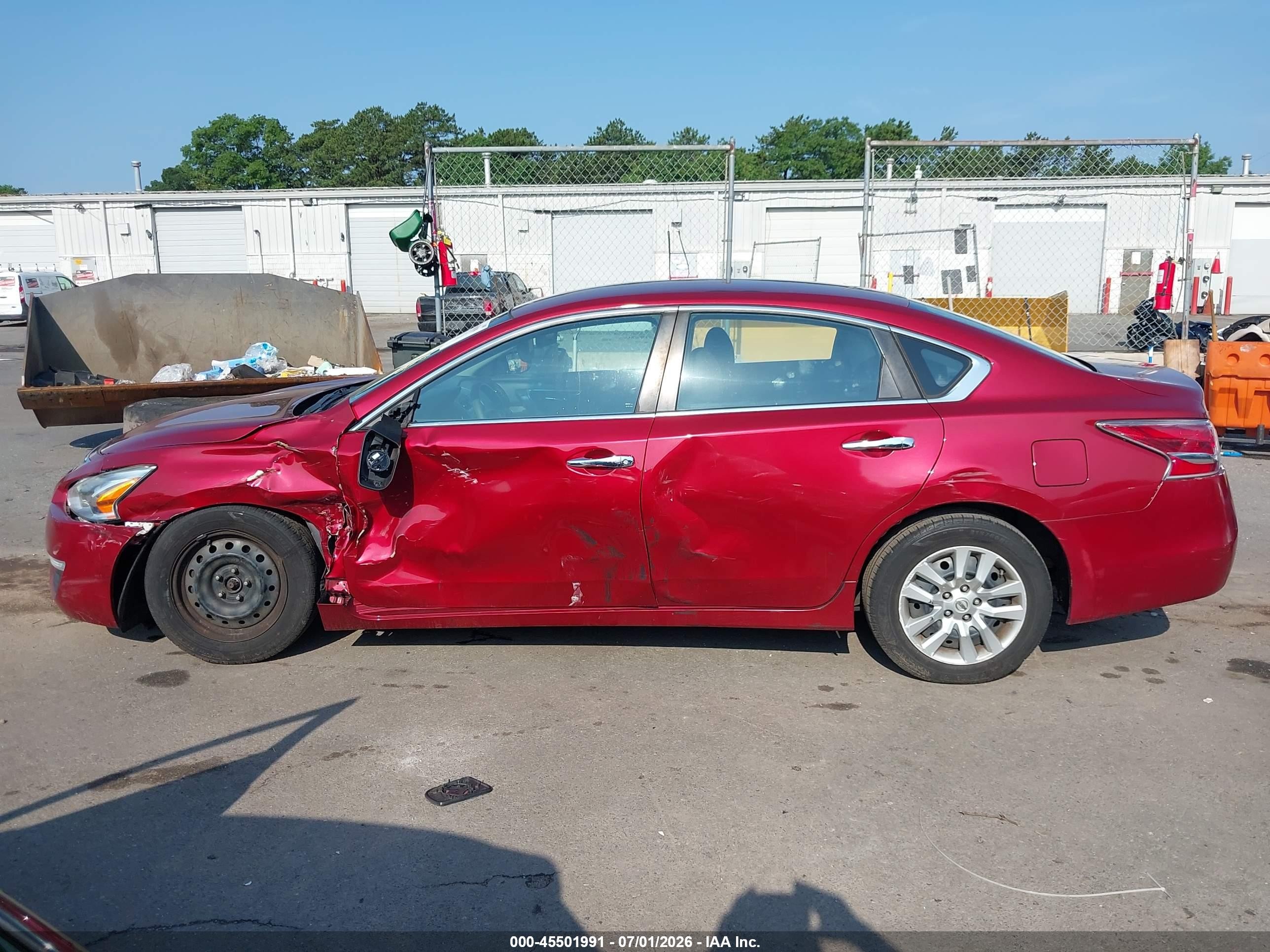 2014 Nissan Altima 2.5/2.5 S/2.5 Sl/2.5 Sv Red vin: 1N4AL3AP5EN384091