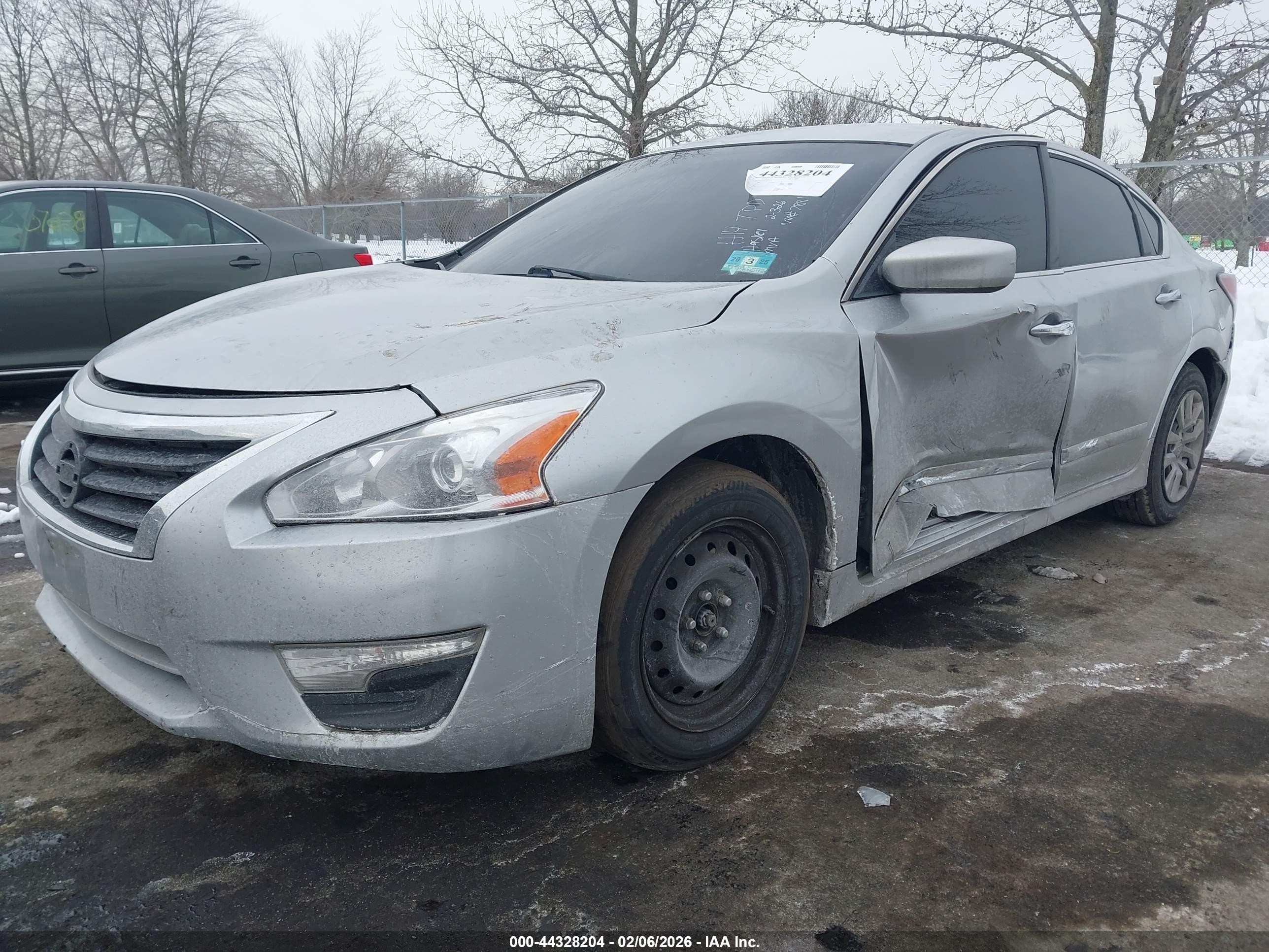 2014 Nissan Altima 2.5 S Silver vin: 1N4AL3AP5EN387881