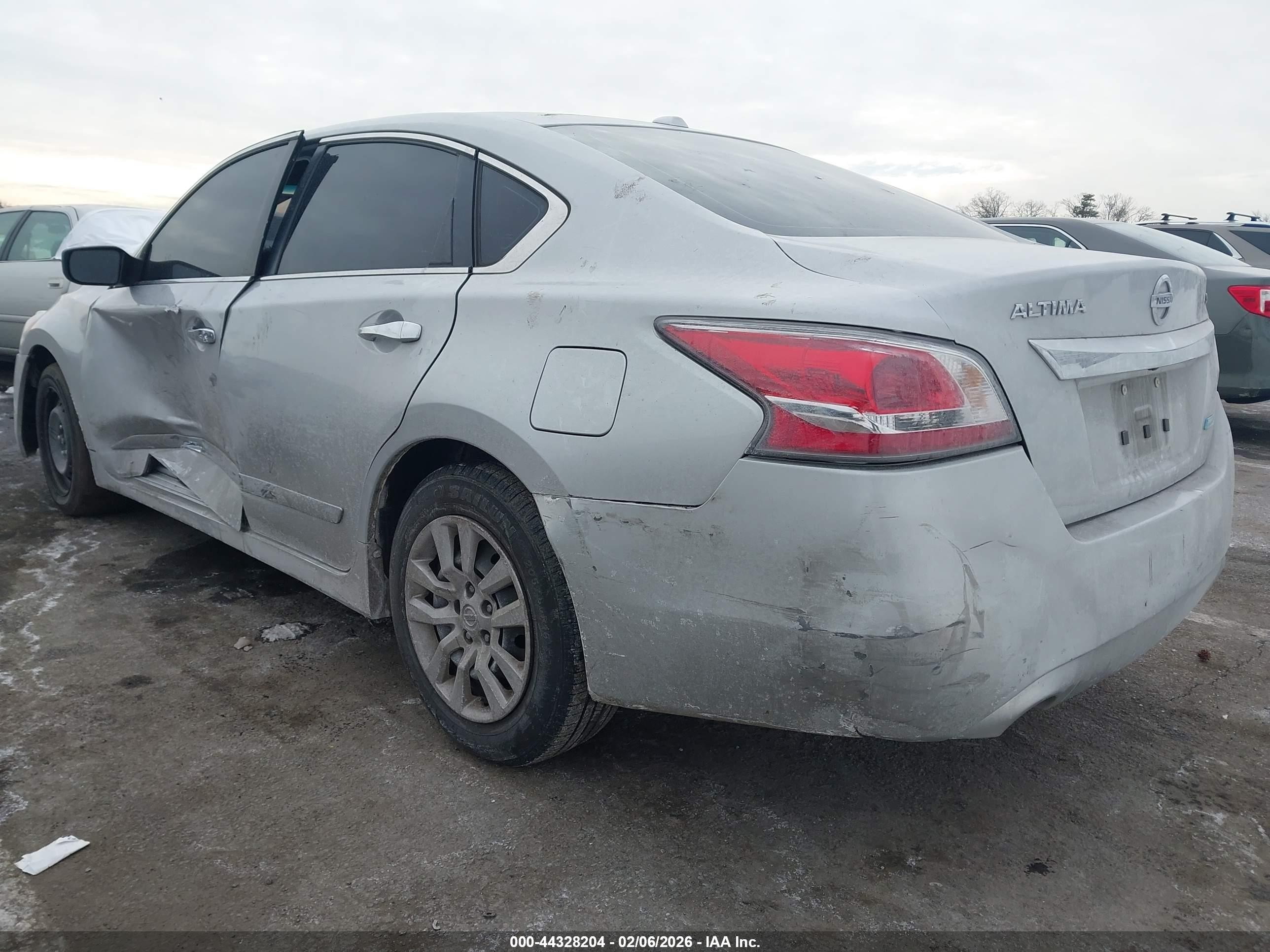 2014 Nissan Altima 2.5 S Silver vin: 1N4AL3AP5EN387881