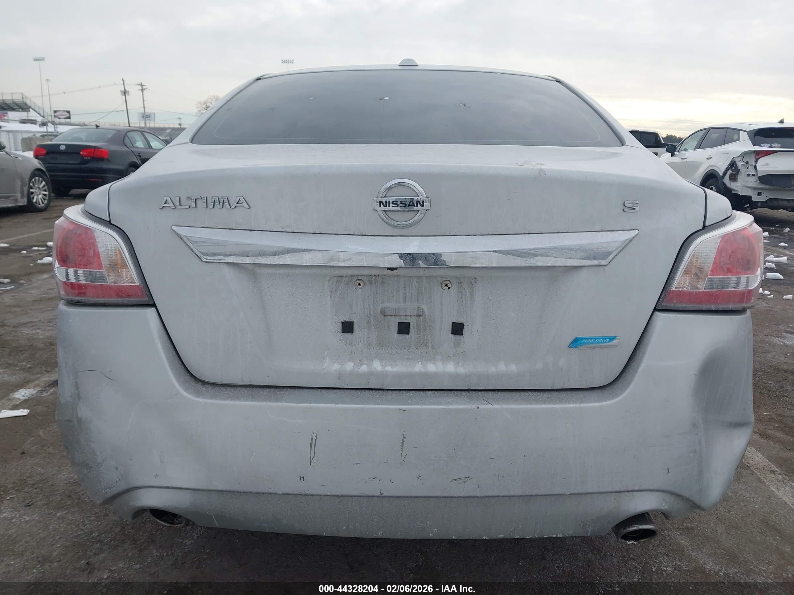 2014 Nissan Altima 2.5 S Silver vin: 1N4AL3AP5EN387881
