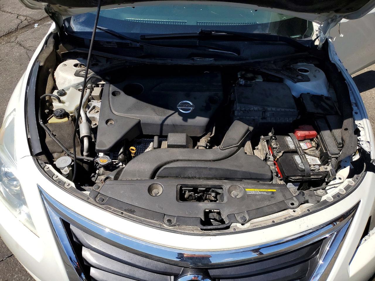 2014 Nissan Altima 2.5 S White vin: 1N4AL3AP5EN389937