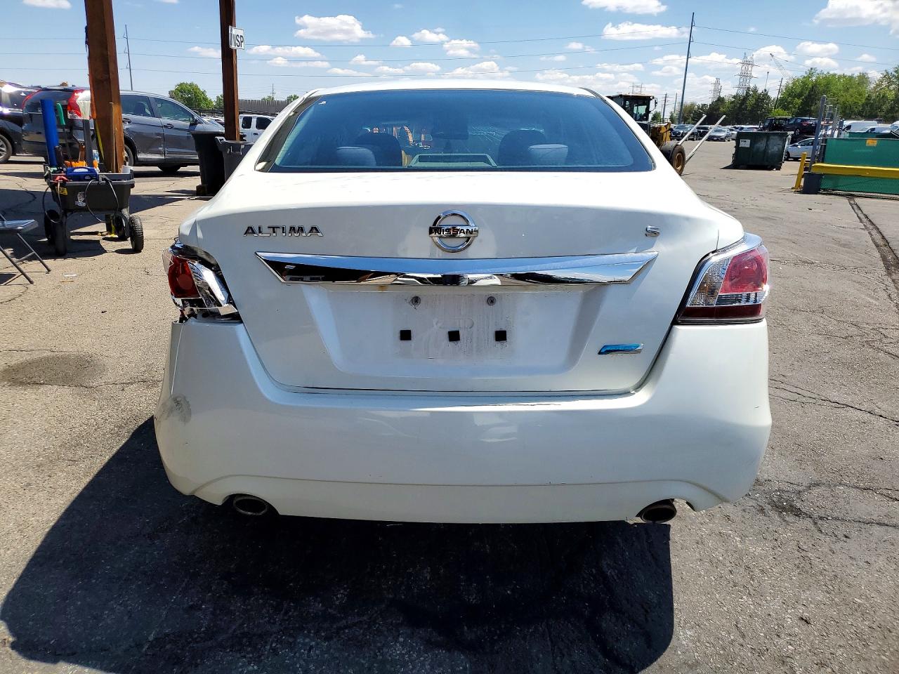 2014 Nissan Altima 2.5 S White vin: 1N4AL3AP5EN389937