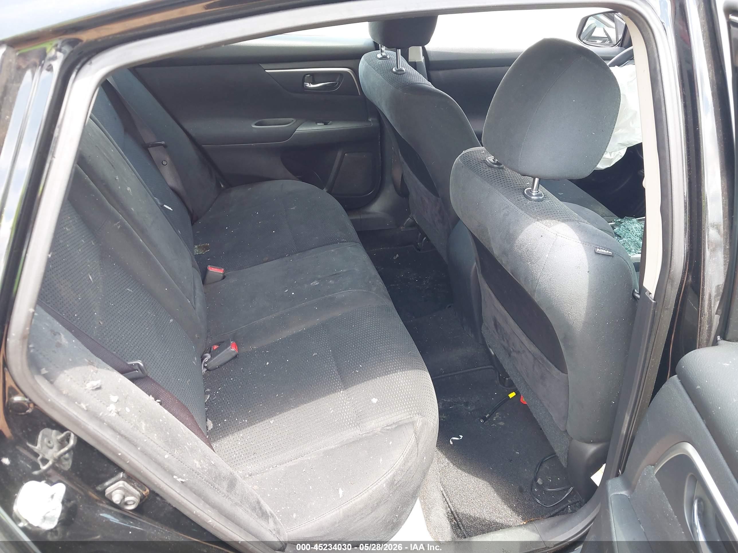 2015 Nissan Altima 2.5 S Black vin: 1N4AL3AP5FC107972