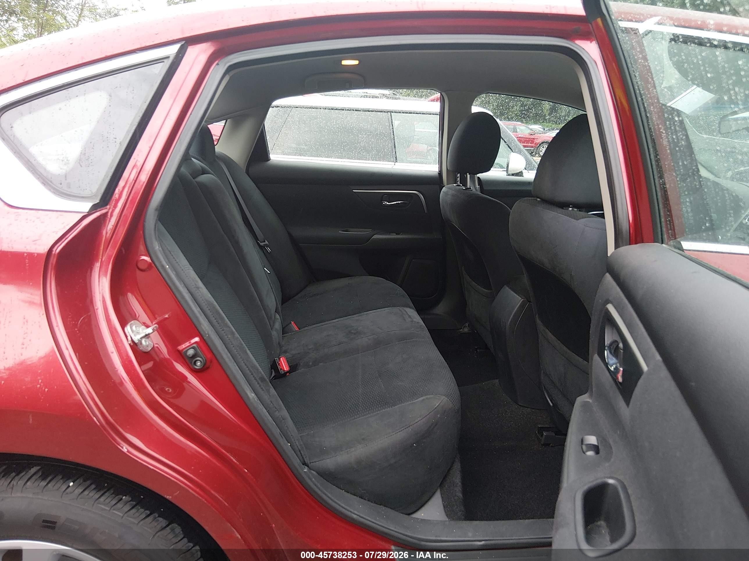 2015 Nissan Altima 2.5 S Red vin: 1N4AL3AP5FC112265