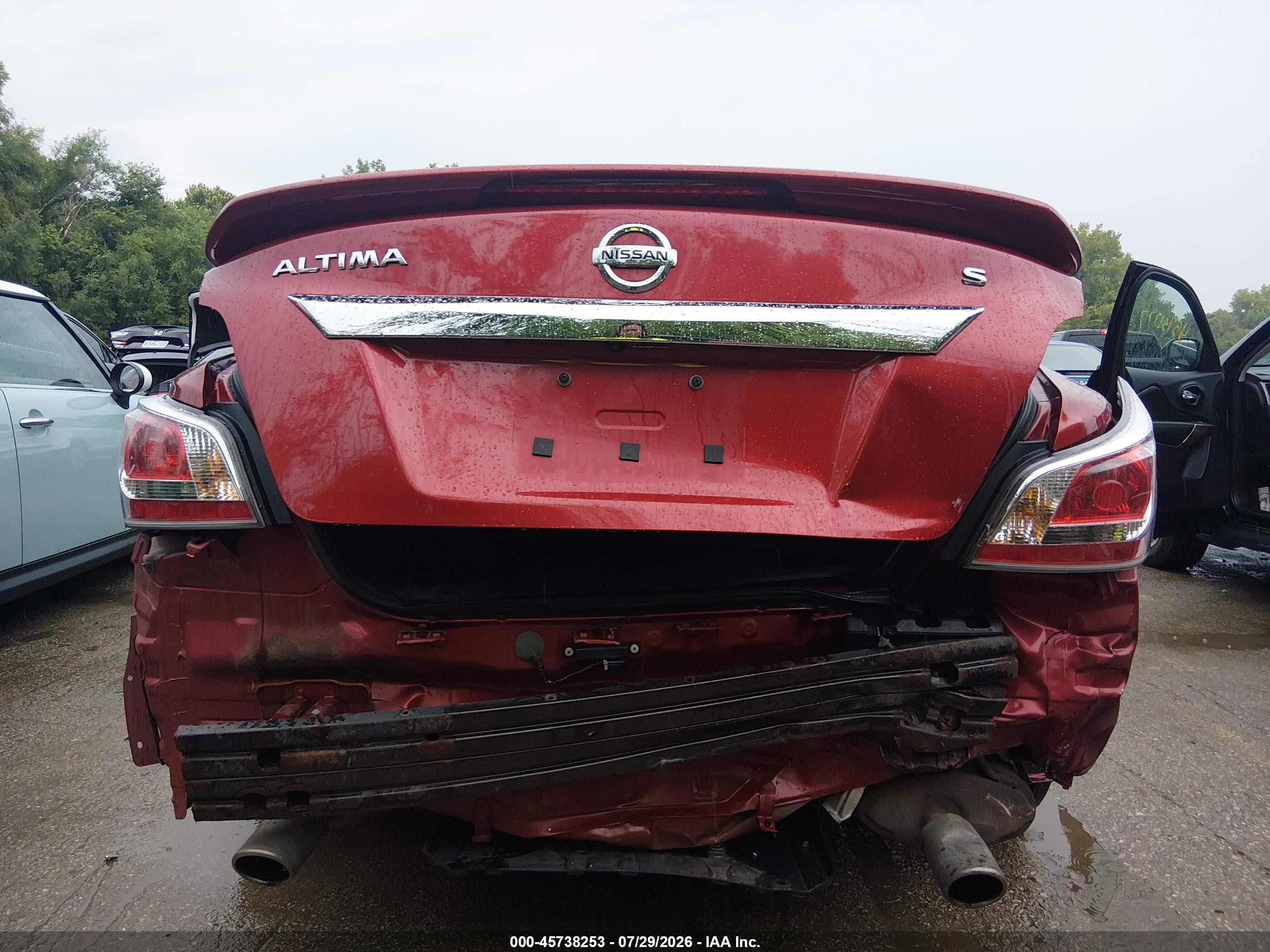 2015 Nissan Altima 2.5 S Red vin: 1N4AL3AP5FC112265