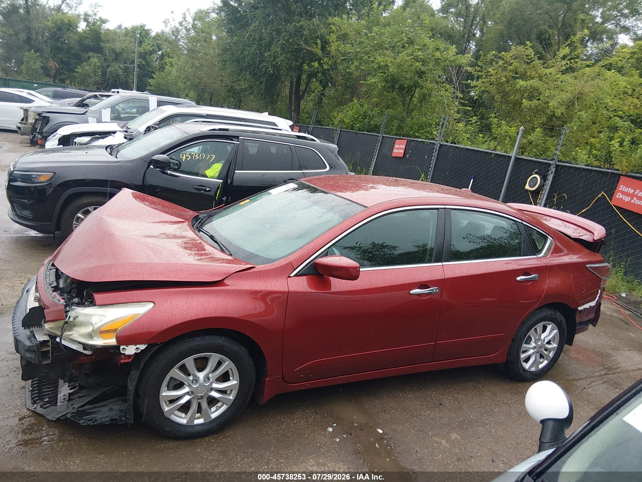 2015 Nissan Altima 2.5 S Red vin: 1N4AL3AP5FC112265