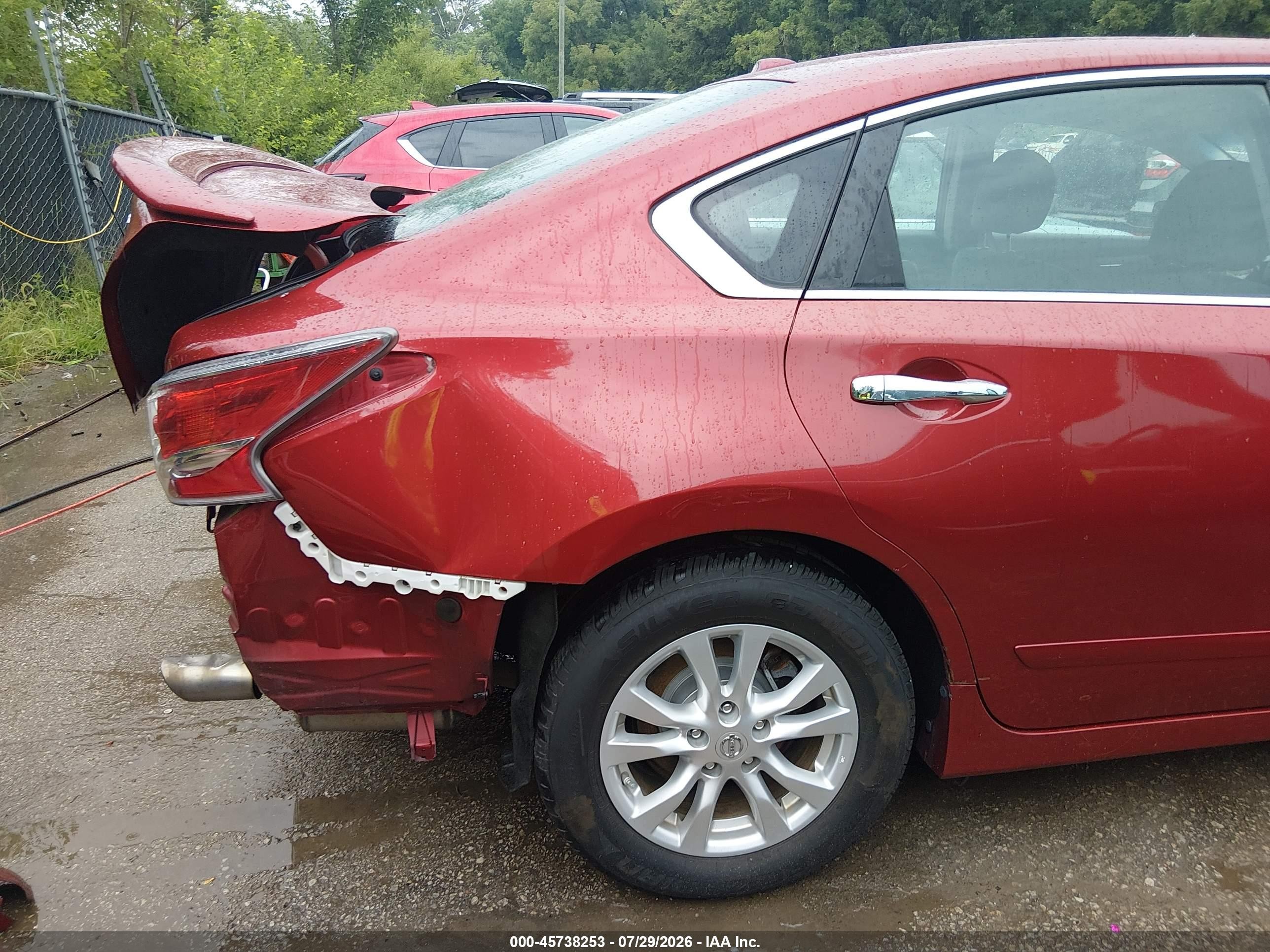 2015 Nissan Altima 2.5 S Red vin: 1N4AL3AP5FC112265