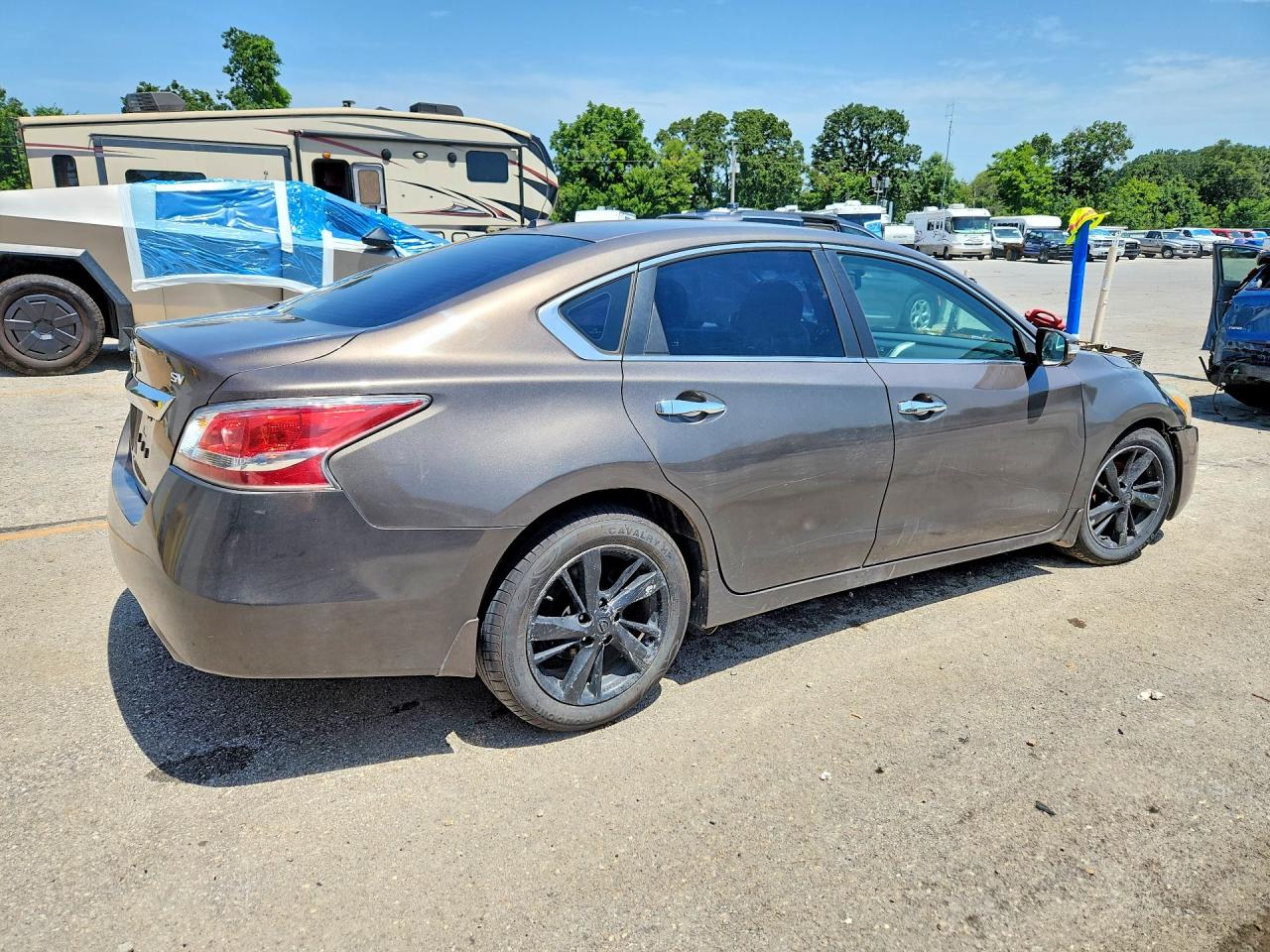 2015 Nissan Altima 2.5 Sv Brown vin: 1N4AL3AP5FC116753