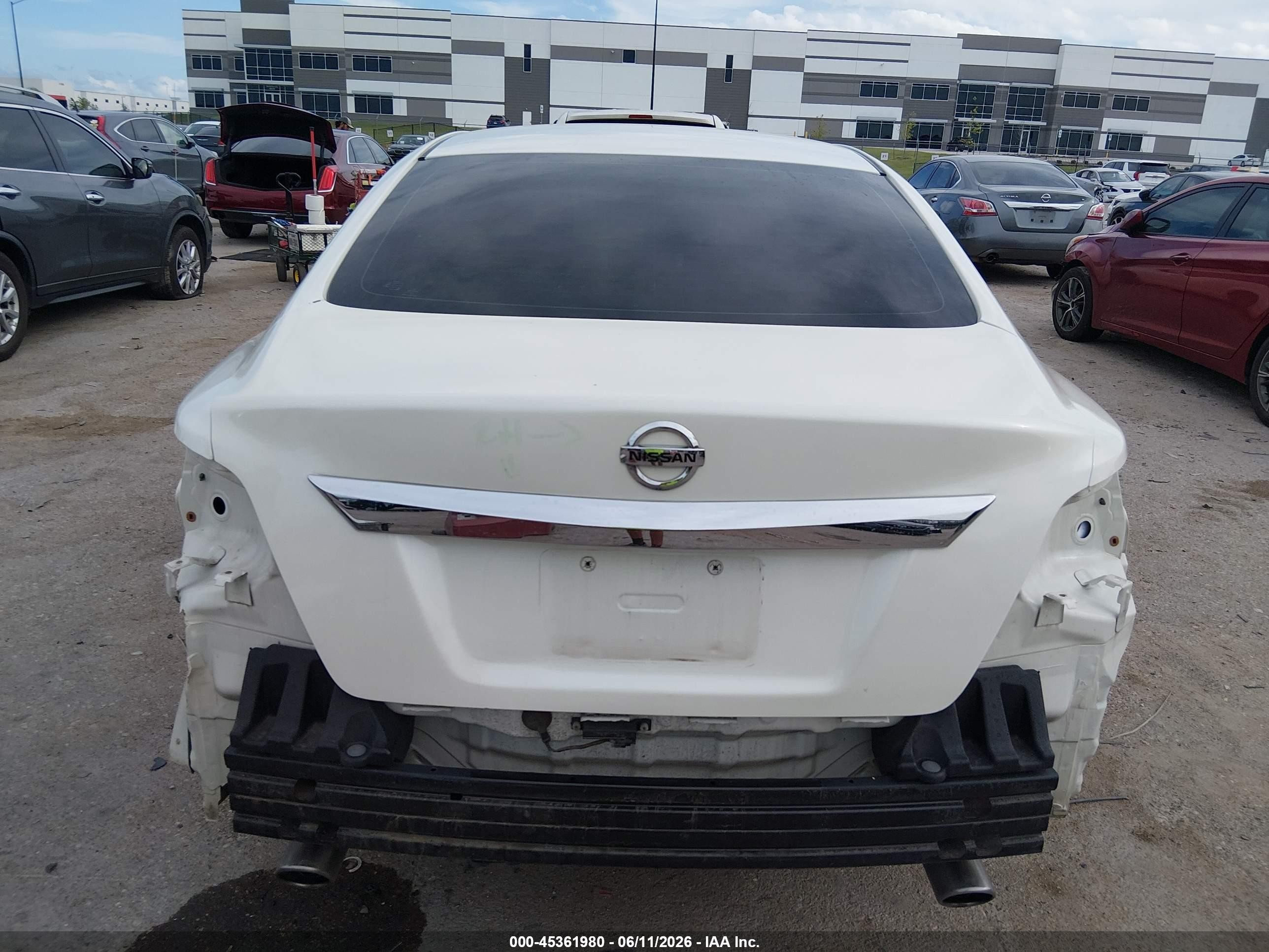 2015 Nissan Altima 2.5 S White vin: 1N4AL3AP5FC131172