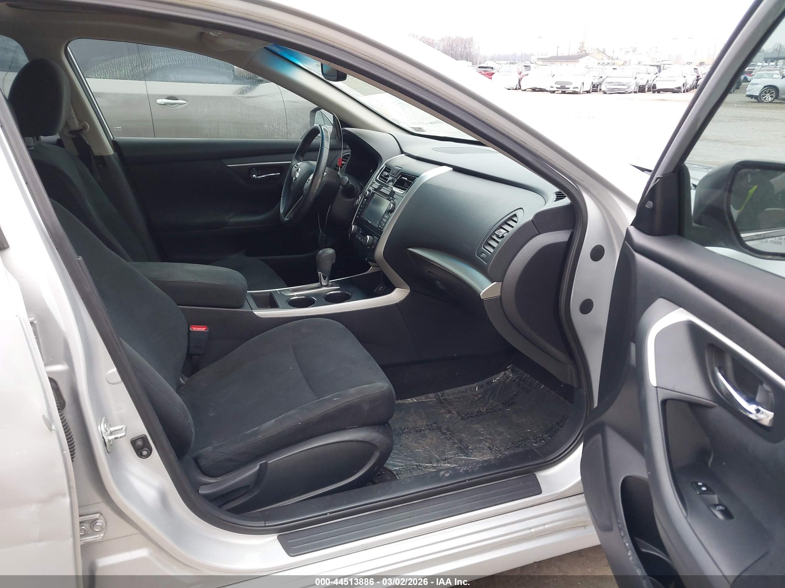 2015 Nissan Altima 2.5 Sv Silver vin: 1N4AL3AP5FC142365