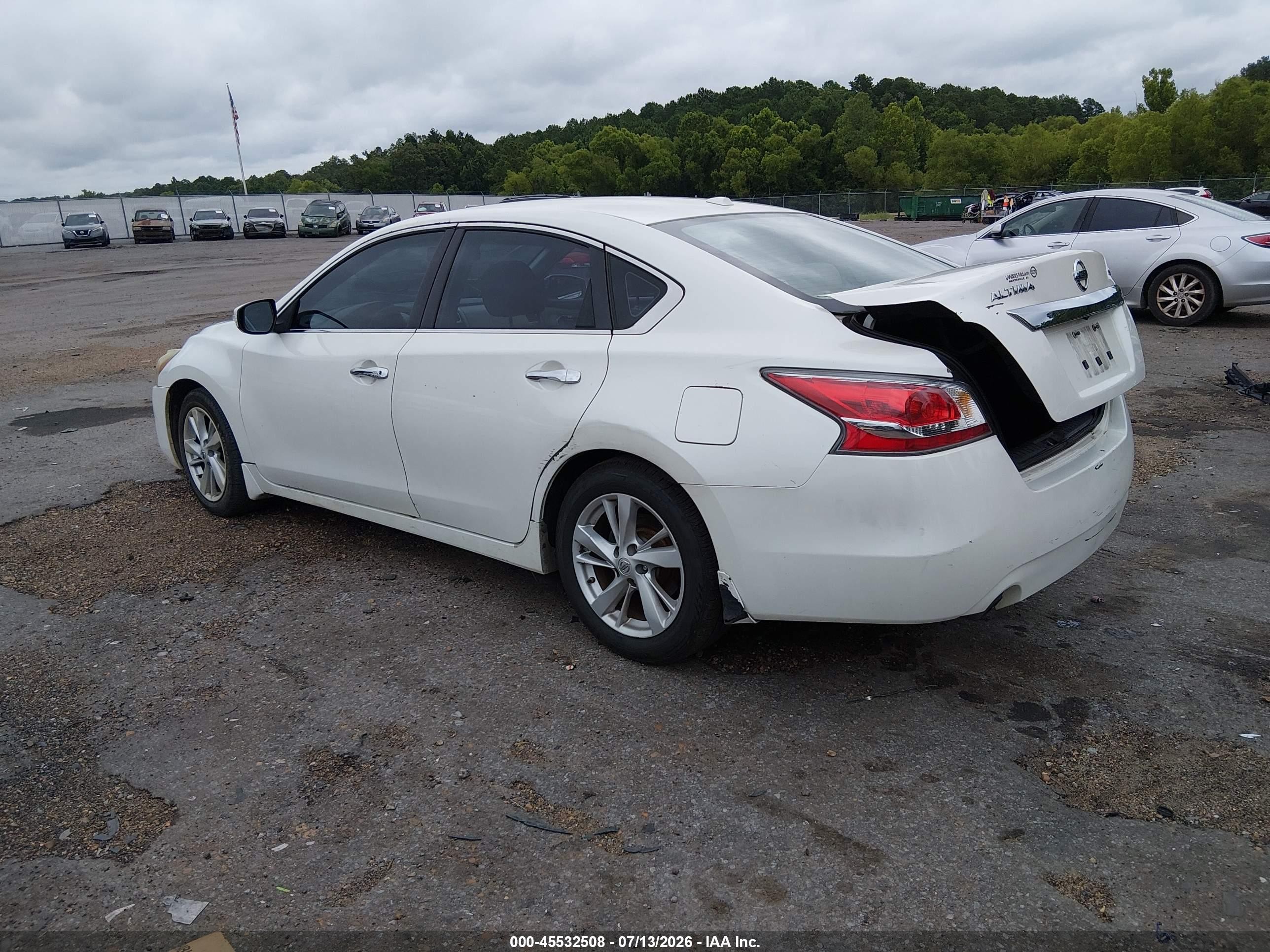 2015 Nissan Altima 2.5 Sv White vin: 1N4AL3AP5FC145010
