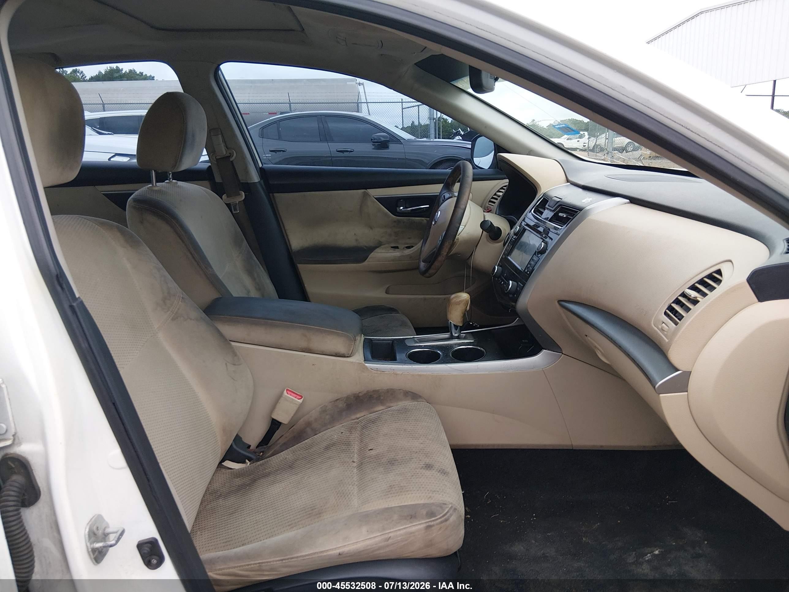 2015 Nissan Altima 2.5 Sv White vin: 1N4AL3AP5FC145010