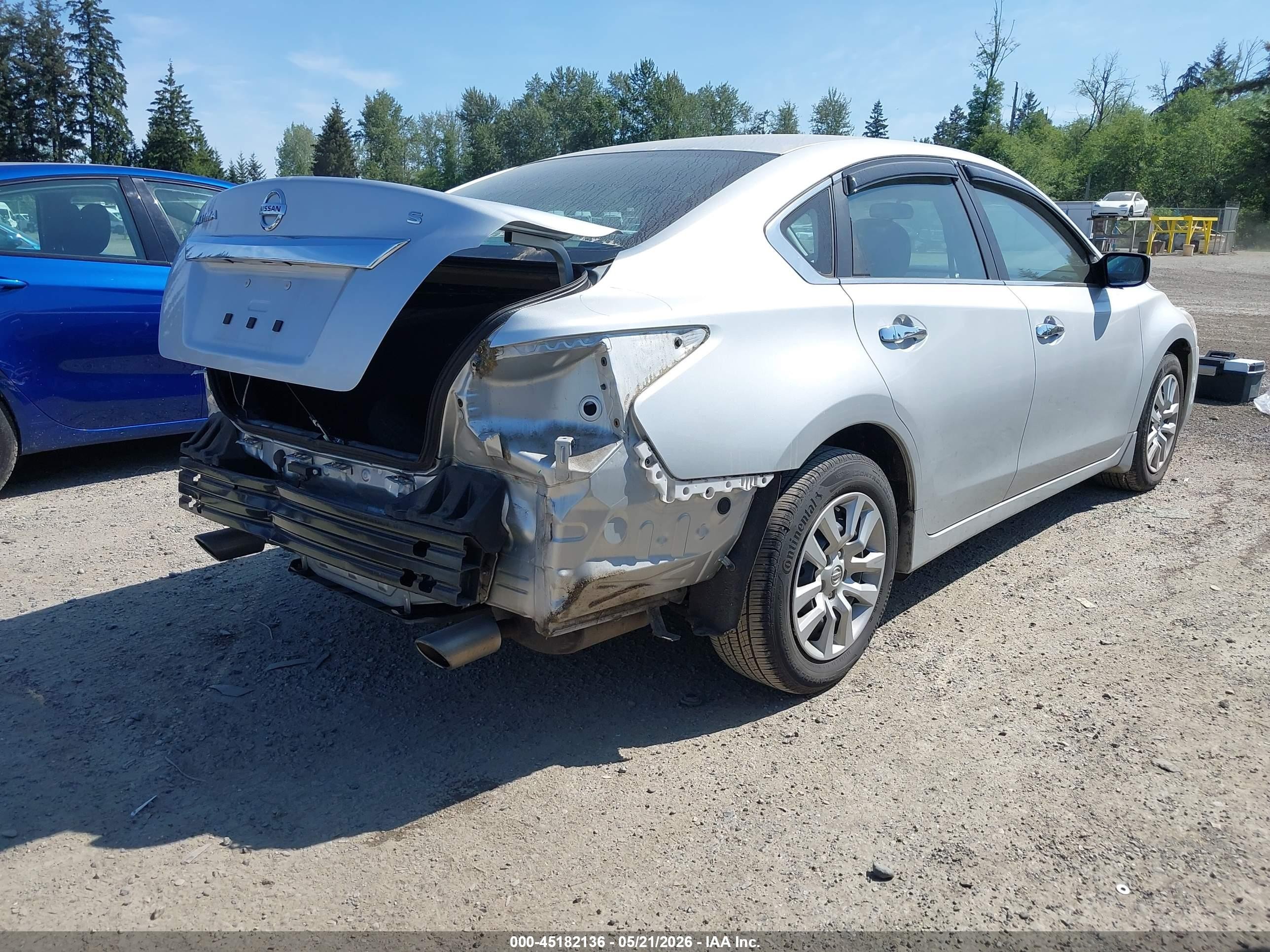 2015 Nissan Altima 2.5 S Silver vin: 1N4AL3AP5FC166150