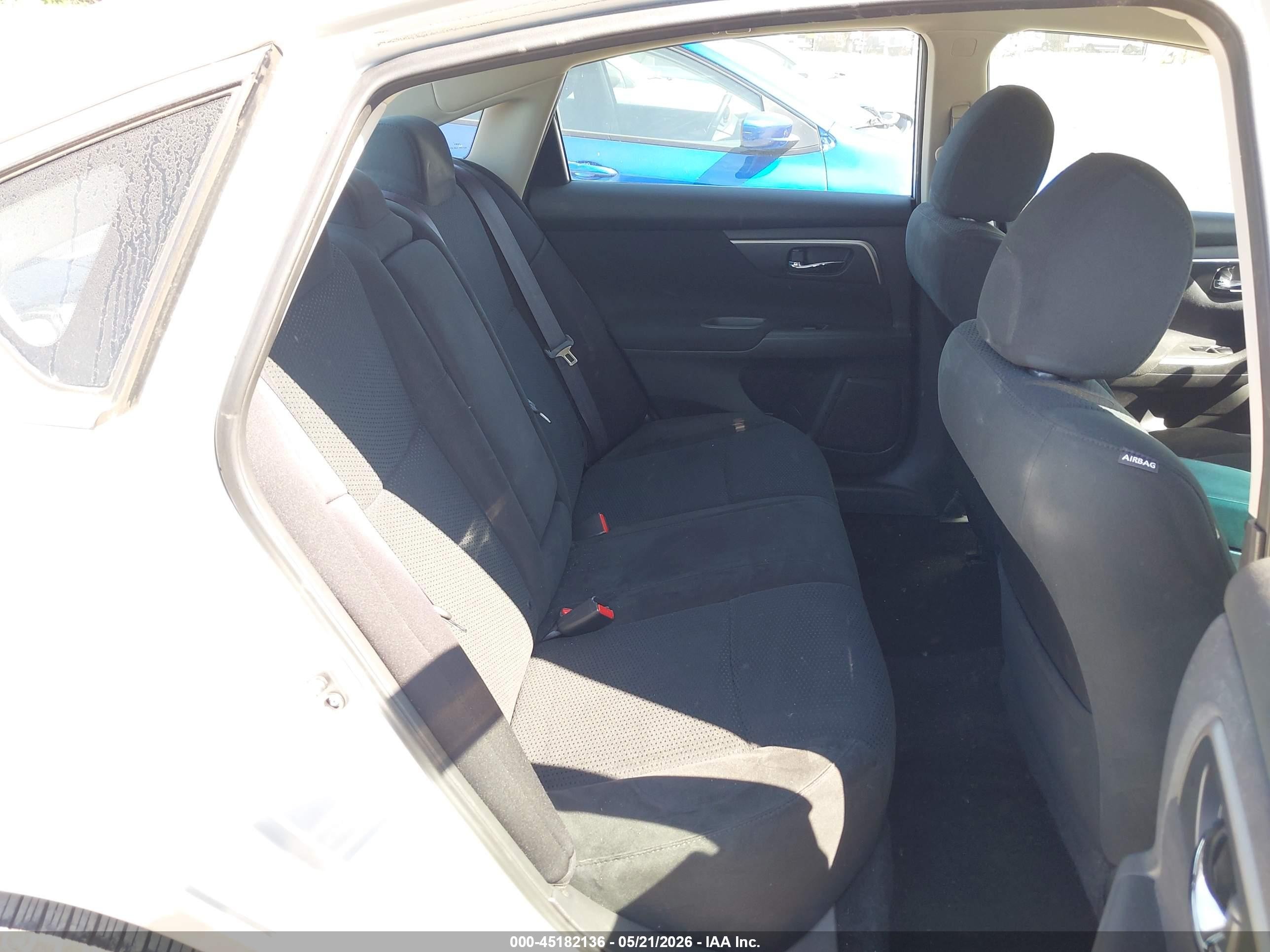 2015 Nissan Altima 2.5 S Silver vin: 1N4AL3AP5FC166150